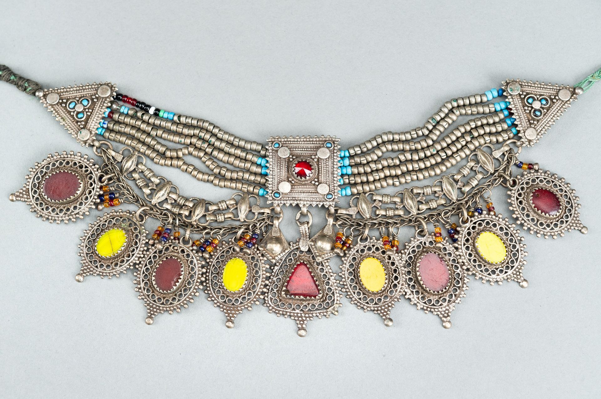 TWO TRIBAL AFGHAN MULTI-COLORED GLASS AND METAL NECKLACES, c. 1950s - Bild 8 aus 15