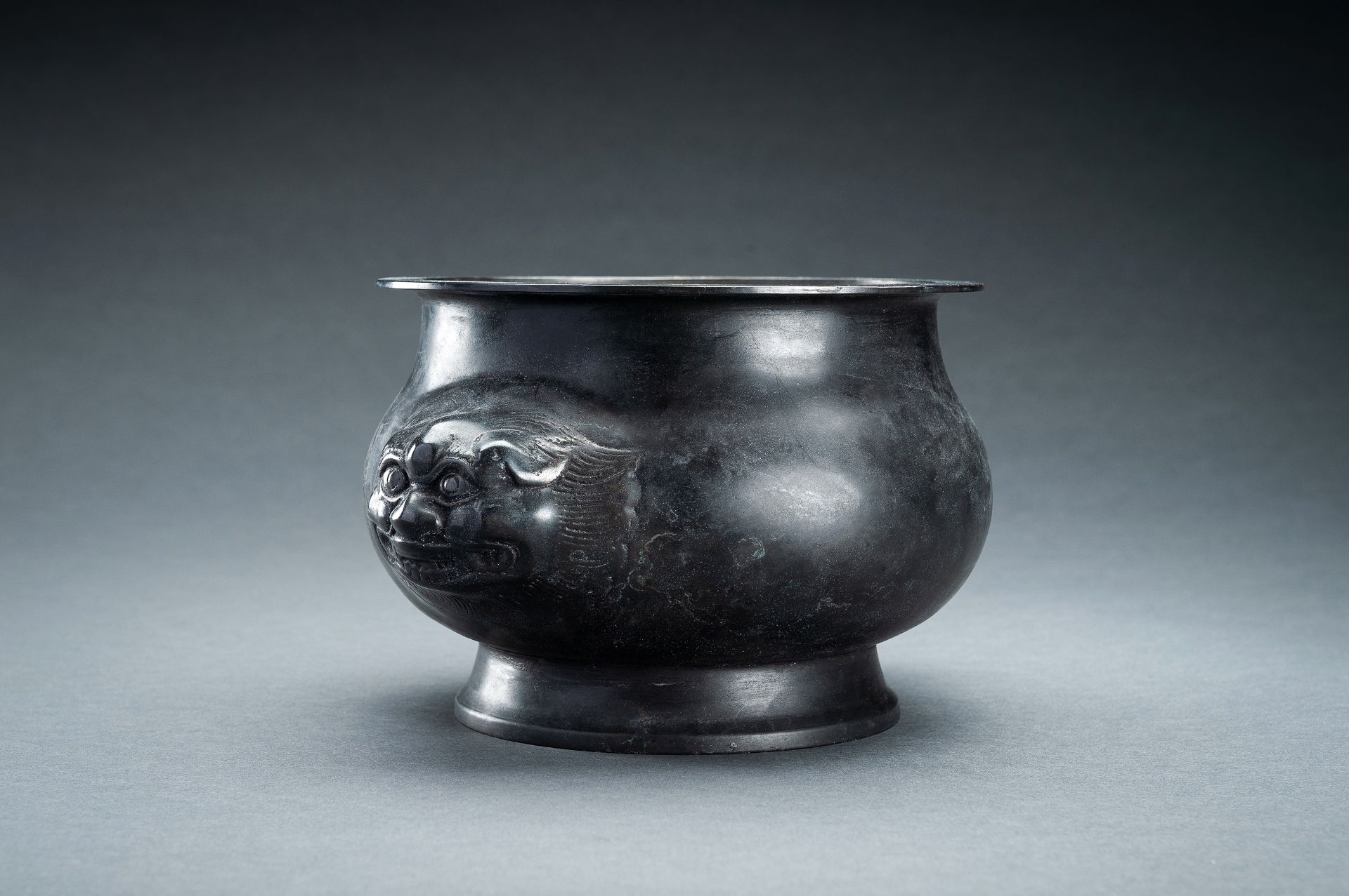 A BRONZE CENSER WITH BUDDHIST LION MASKS, QING - Bild 8 aus 14