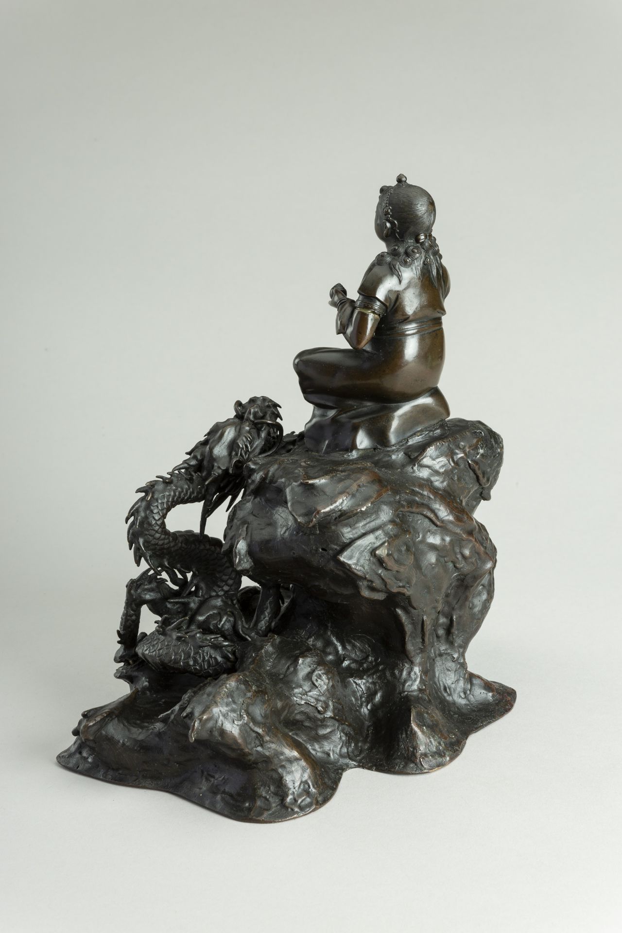 A FINE BRONZE FIGURE OF BENTEN WITH DRAGON, MEIJI - Bild 11 aus 13