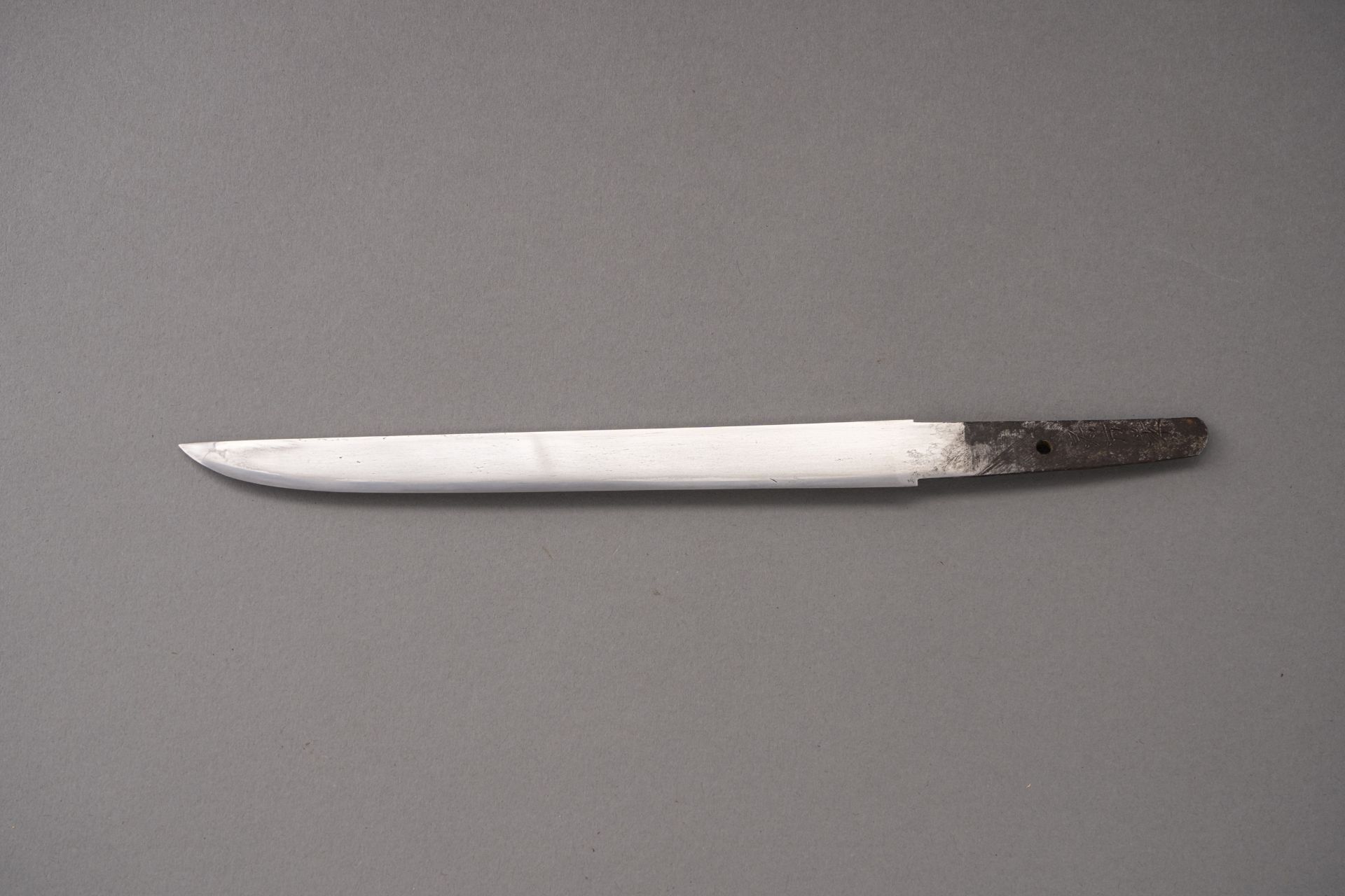 A SIGNED TANTO IN KOSHIRAE, EDO - Bild 2 aus 6