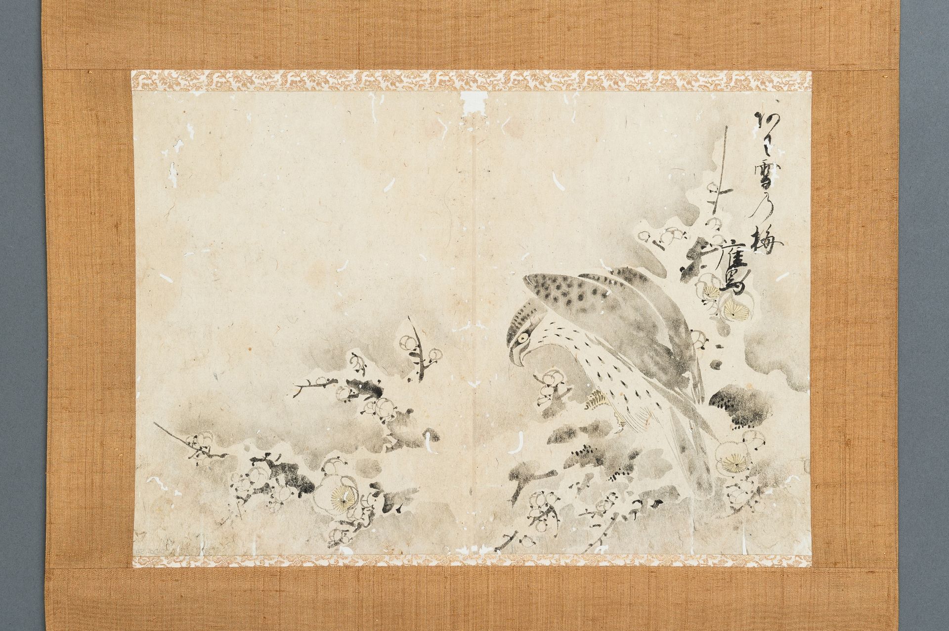 A SCROLL PAINTING OF A FALCON, EDO PERIOD - Bild 7 aus 8