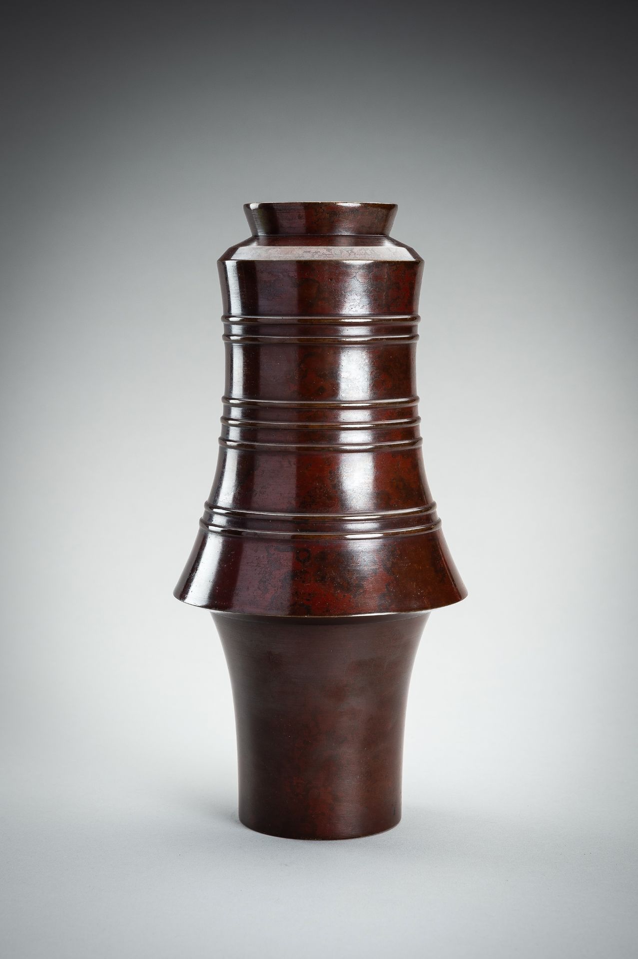 NAKAJIMA YASUMI II: A BRONZE VASE - Bild 6 aus 11