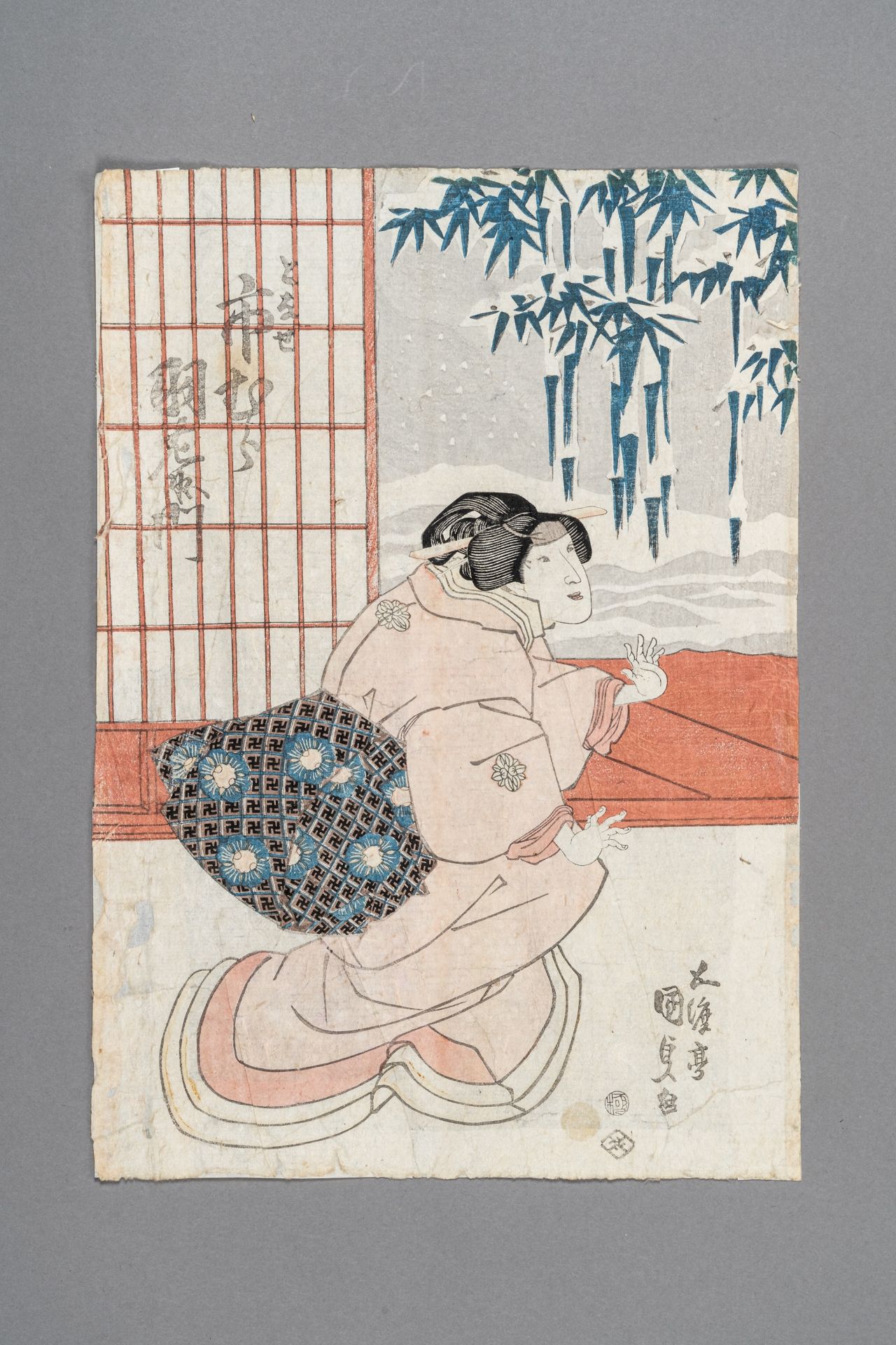 UTAGAWA KUNISADA I (1786-1864): A COLOR WOODBLOCK PRINT OF A WOMAN - Bild 2 aus 6