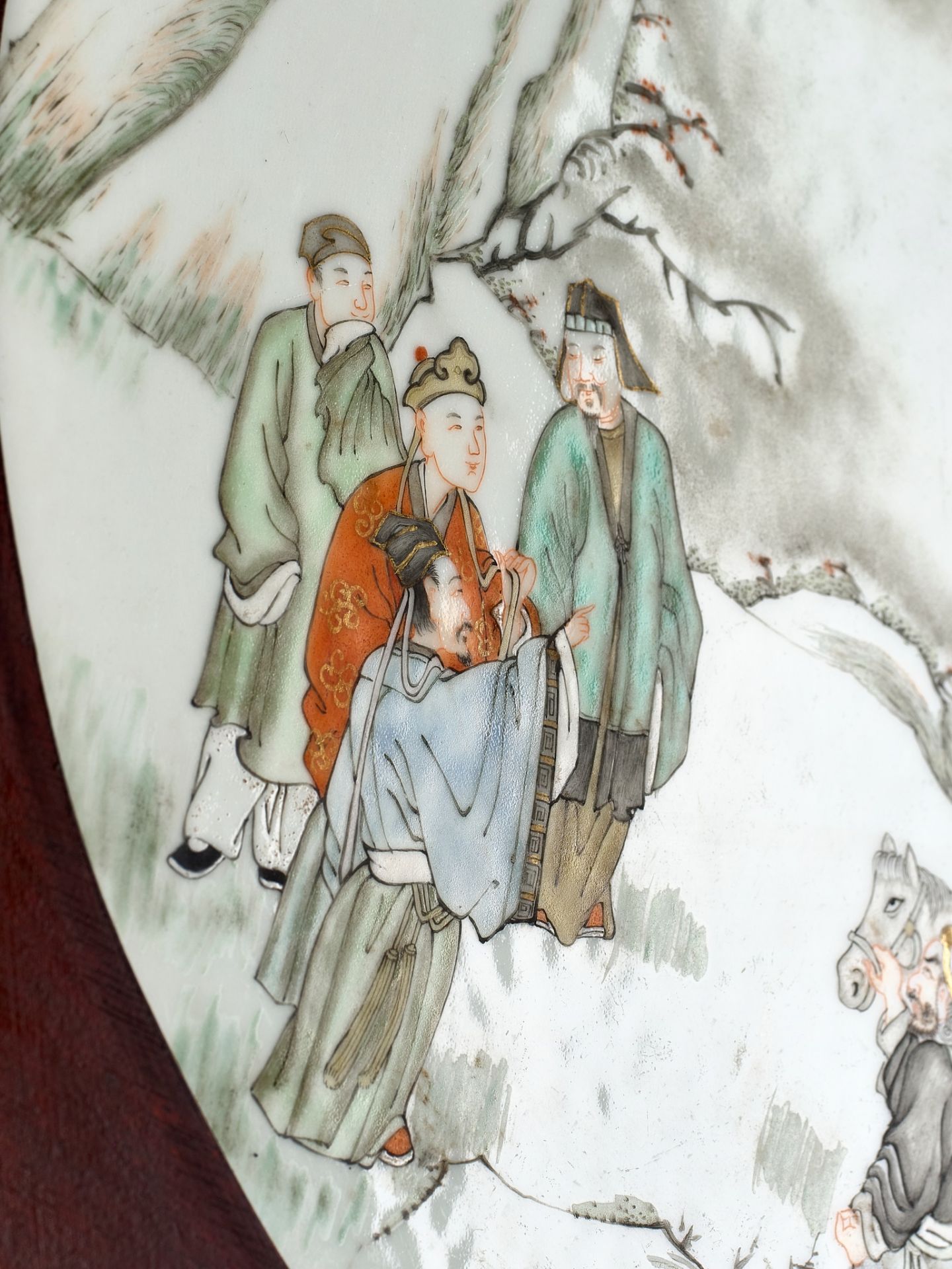 A FAMILLE ROSE 'JOURNEY TO THE WEST' PLAQUE, QING DYNASTY - Bild 7 aus 9