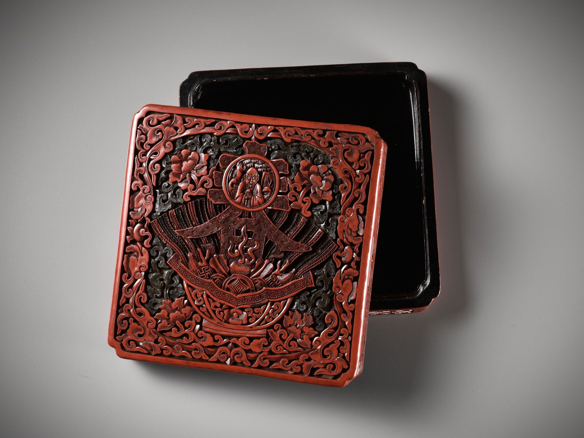 A SQUARE THREE-COLOR LACQUER 'CHUN' SPRING BOX AND COVER, QING DYNASTY - Image 3 of 11