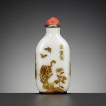 AN INSCRIBED OVERLAY GLASS ‘CAT AND BUTTERFLY’ SNUFF BOTTLE, BY WANG SU, YANGZHOU SCHOOL, 1820-1840
