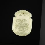 A YELLOW JADE 'FINGER CITRON' PENDANT, INSCRIBED 'PINGAN FUSHOU', 18TH CENTURY