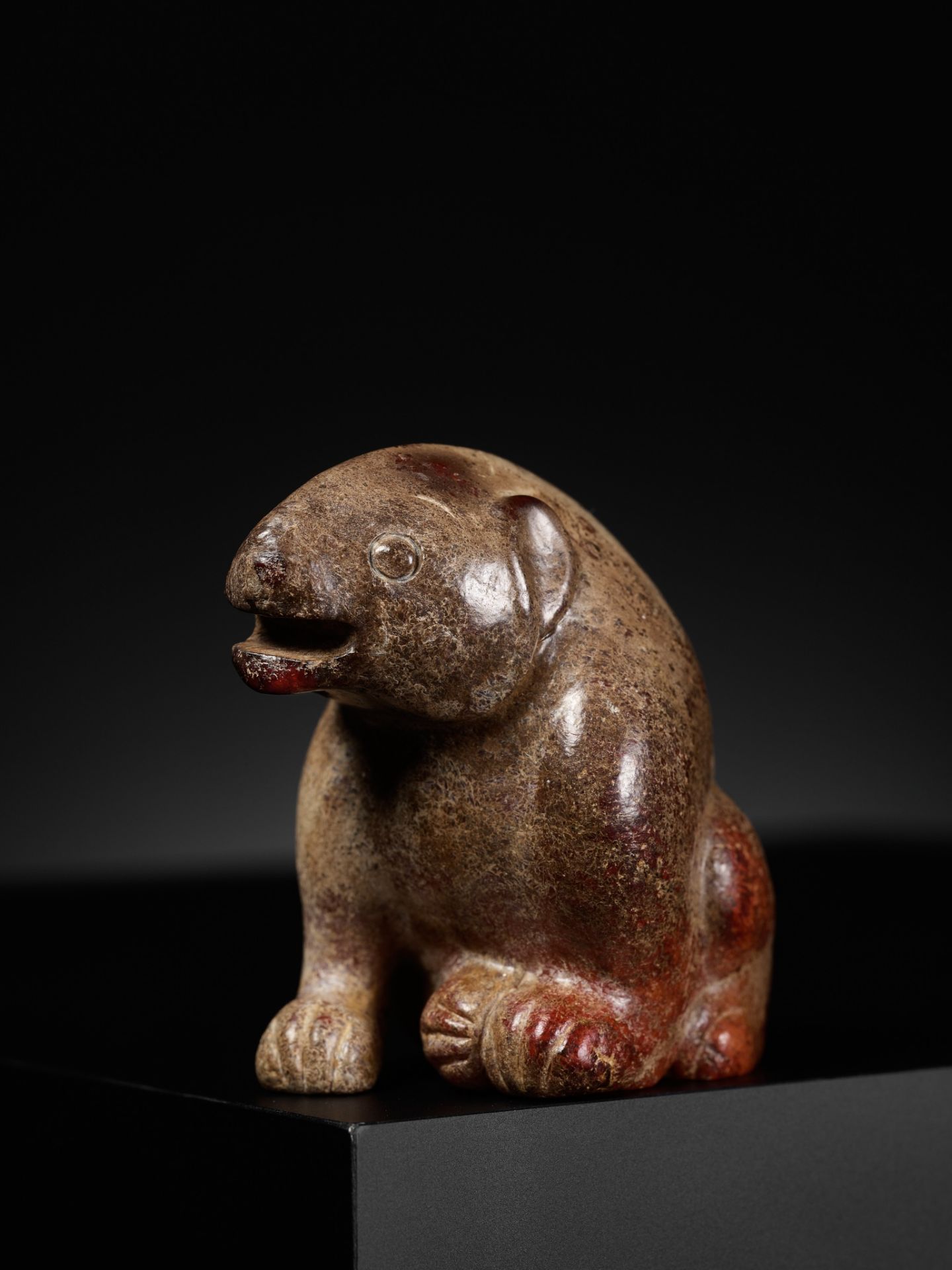 AN EXCEPTIONAL YELLOW JADE FIGURE OF A BEAR, HUANGXIONG, HAN DYNASTY, CHINA, 202 BC - 220 AD - Bild 8 aus 19