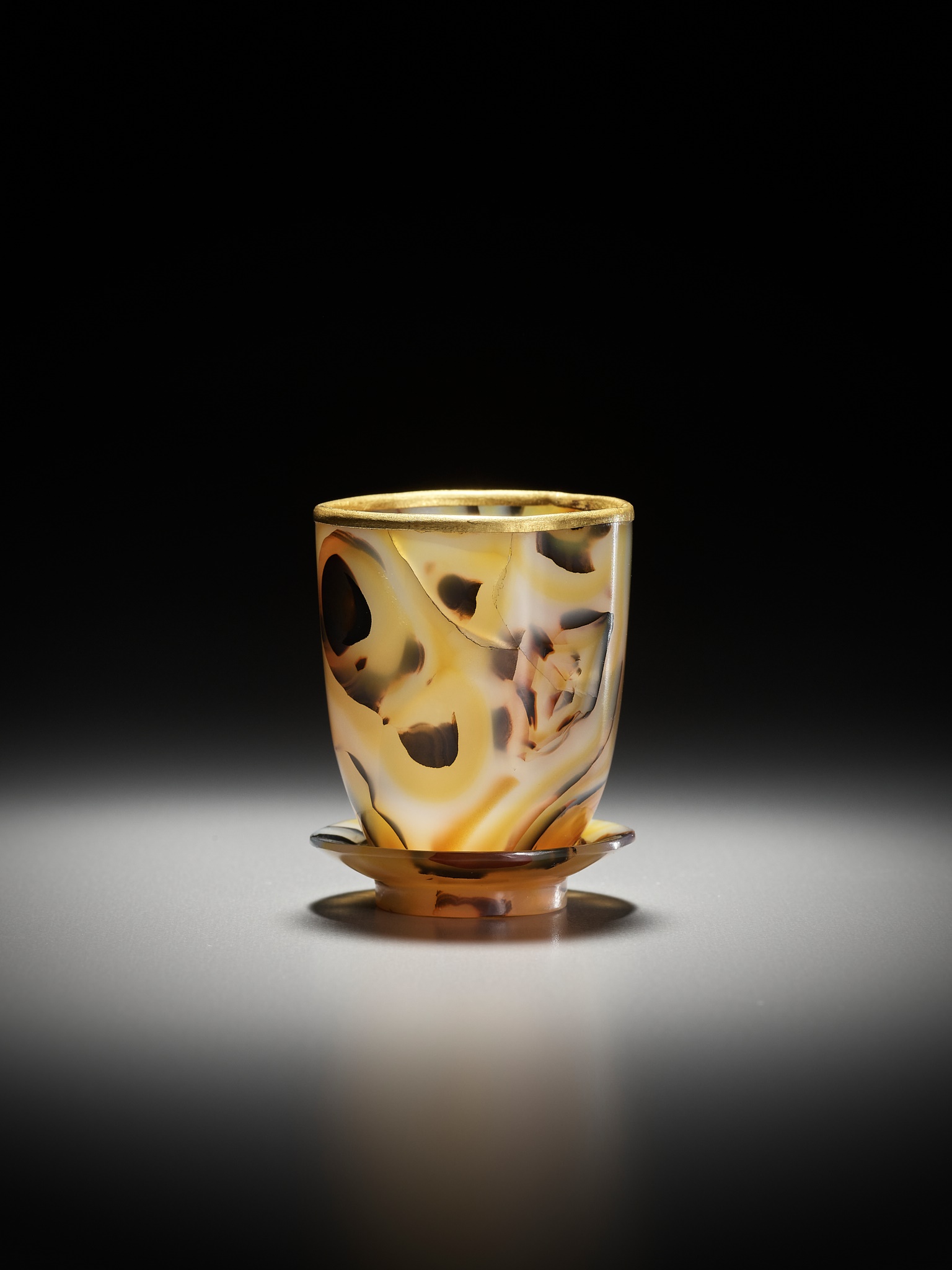AN AGATE CUP AND MATCHING CUP STAND, YONGZHENG PERIOD - Image 6 of 13