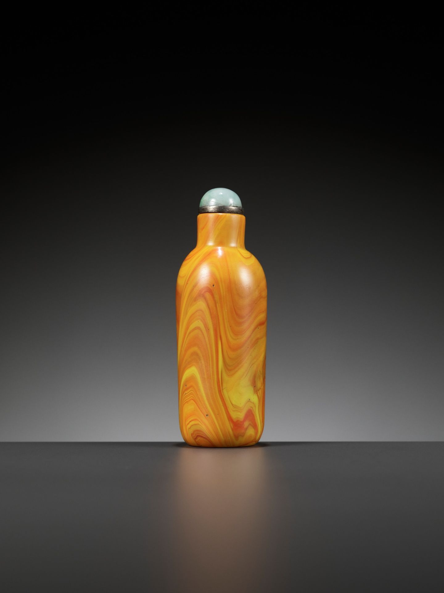AN IMPERIAL ‘REALGAR’ GLASS SNUFF BOTTLE,ATTRIBUTED TO THE PALACE WORKSHOPS,QIANLONG MARK AND PERIOD - Image 8 of 10