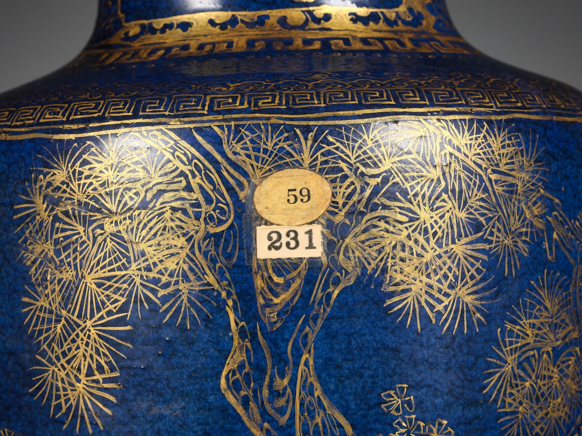 A GILT-DECORATED POWDER-BLUE-GROUND 'THREE STAR GODS' ROULEAU VASE, KANGXI PERIOD - Image 13 of 17