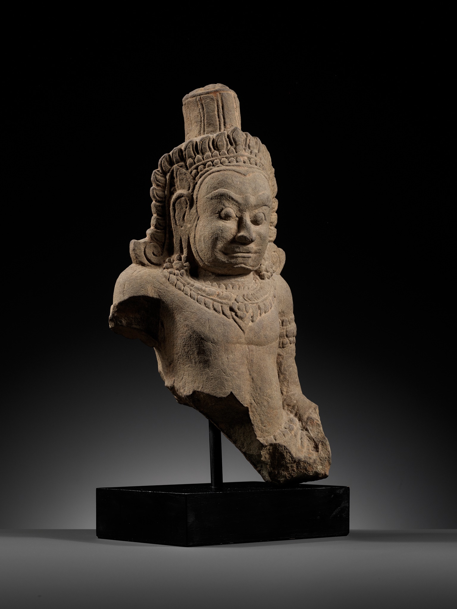 A SANDSTONE BUST OF A DEMON, ASURA, ANGKOR PERIOD - Image 10 of 11