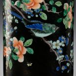 A FAMILLE NOIRE 'MAGPIE AND PRUNUS' BRUSHPOT, BITONG, QING DYNASTY