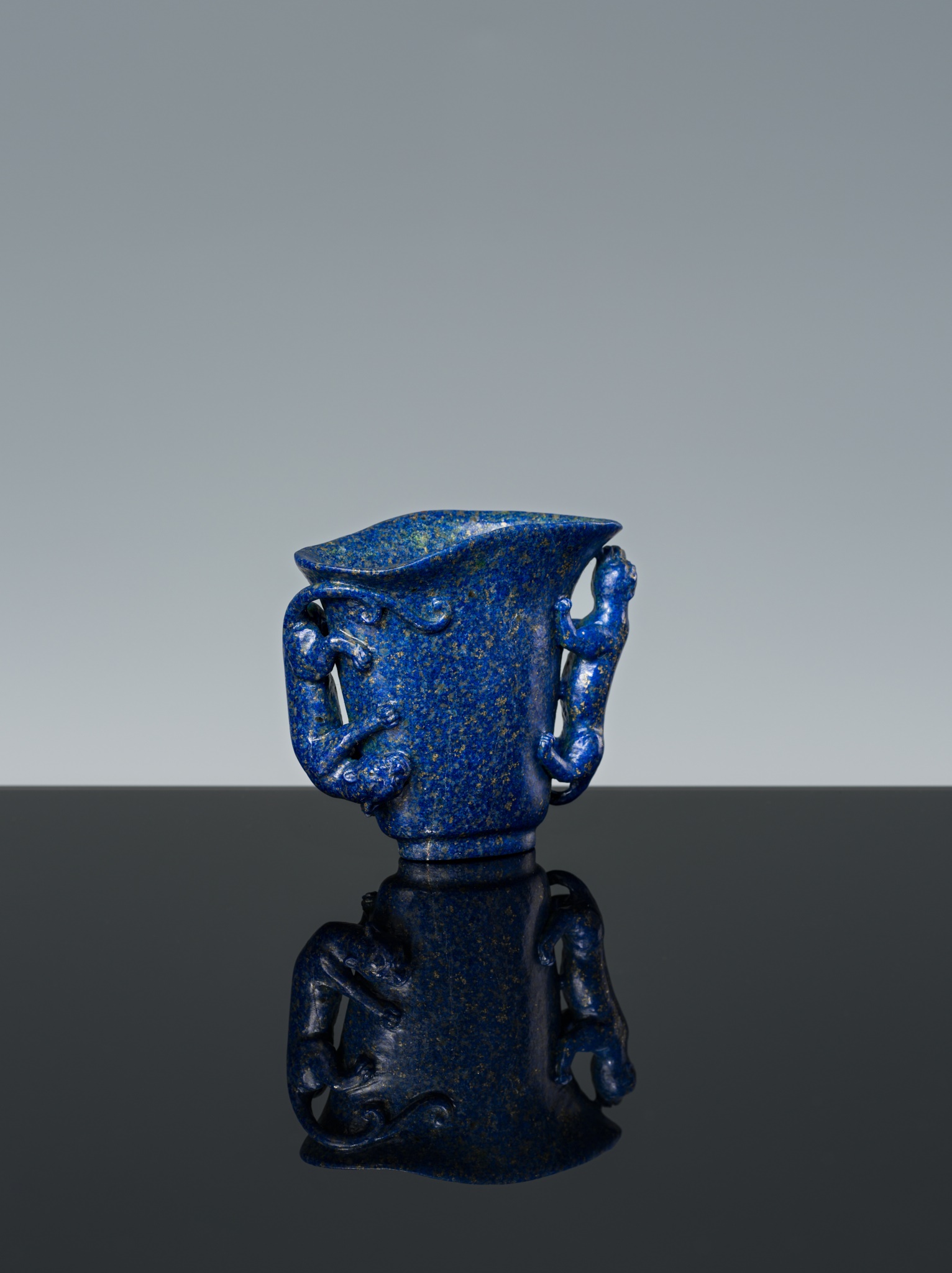 A LAPIS LAZULI 'CHILONG' LIBATION CUP, LATE QING DYNASTY - Image 2 of 10