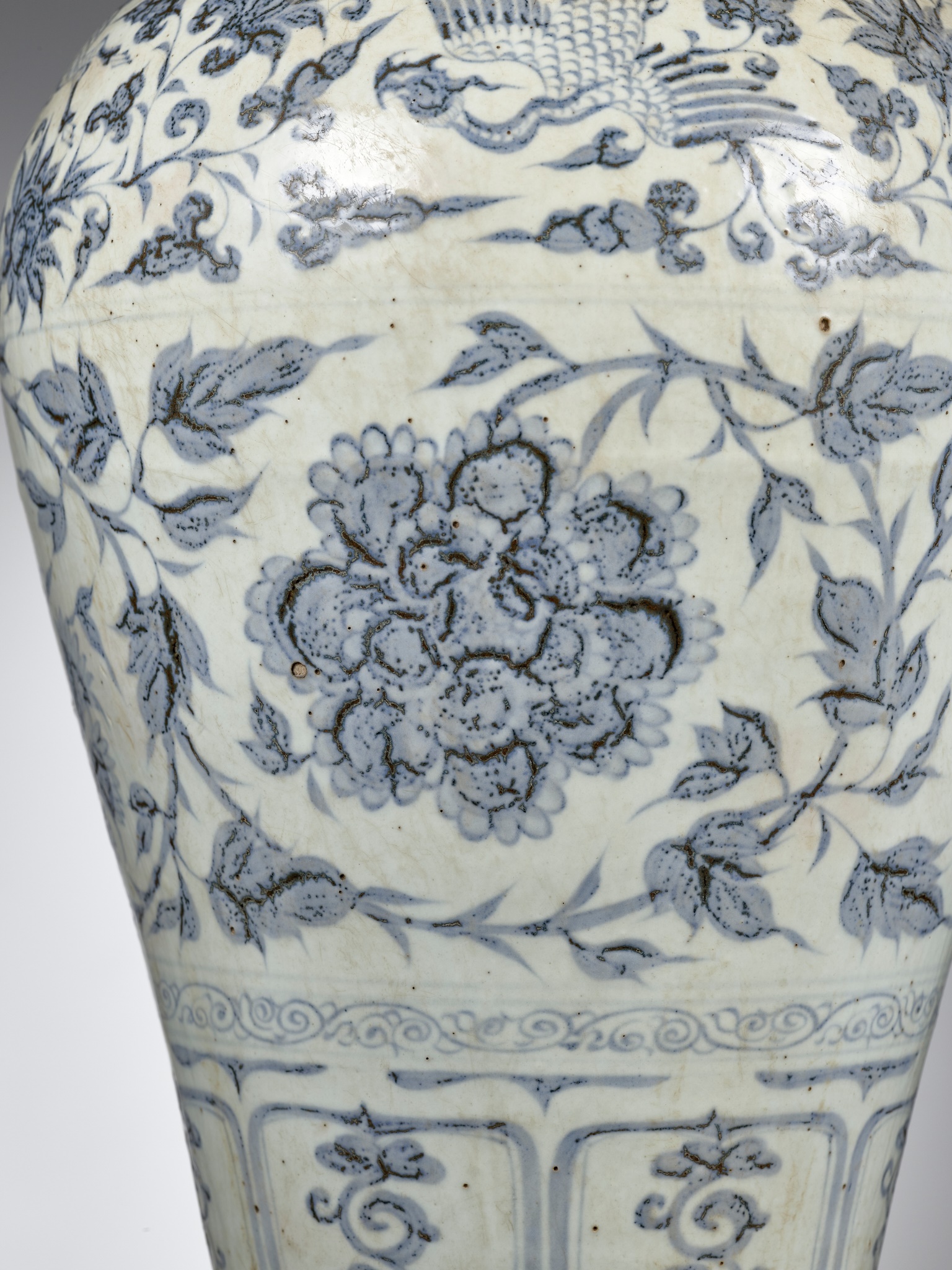A BLUE AND WHITE 'PEONY, PHOENIX AND LONGMA' VASE, MEIPING, CHINA, 14TH-15TH CENTURY - Image 17 of 26