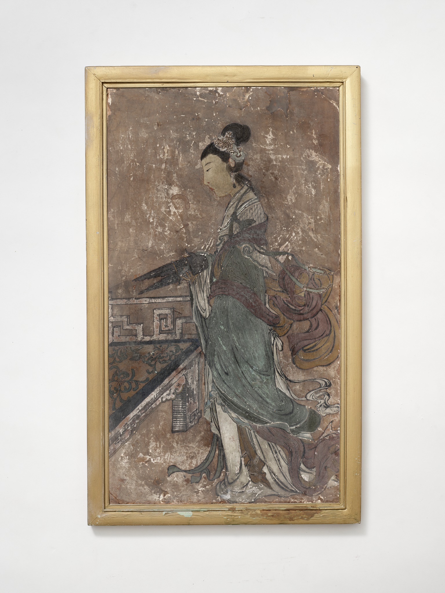 A POLYCHROME STUCCO FRESCO FRAGMENT DEPICTING A CELESTIAL MAIDEN, YUAN TO MING DYNASTY - Image 6 of 10