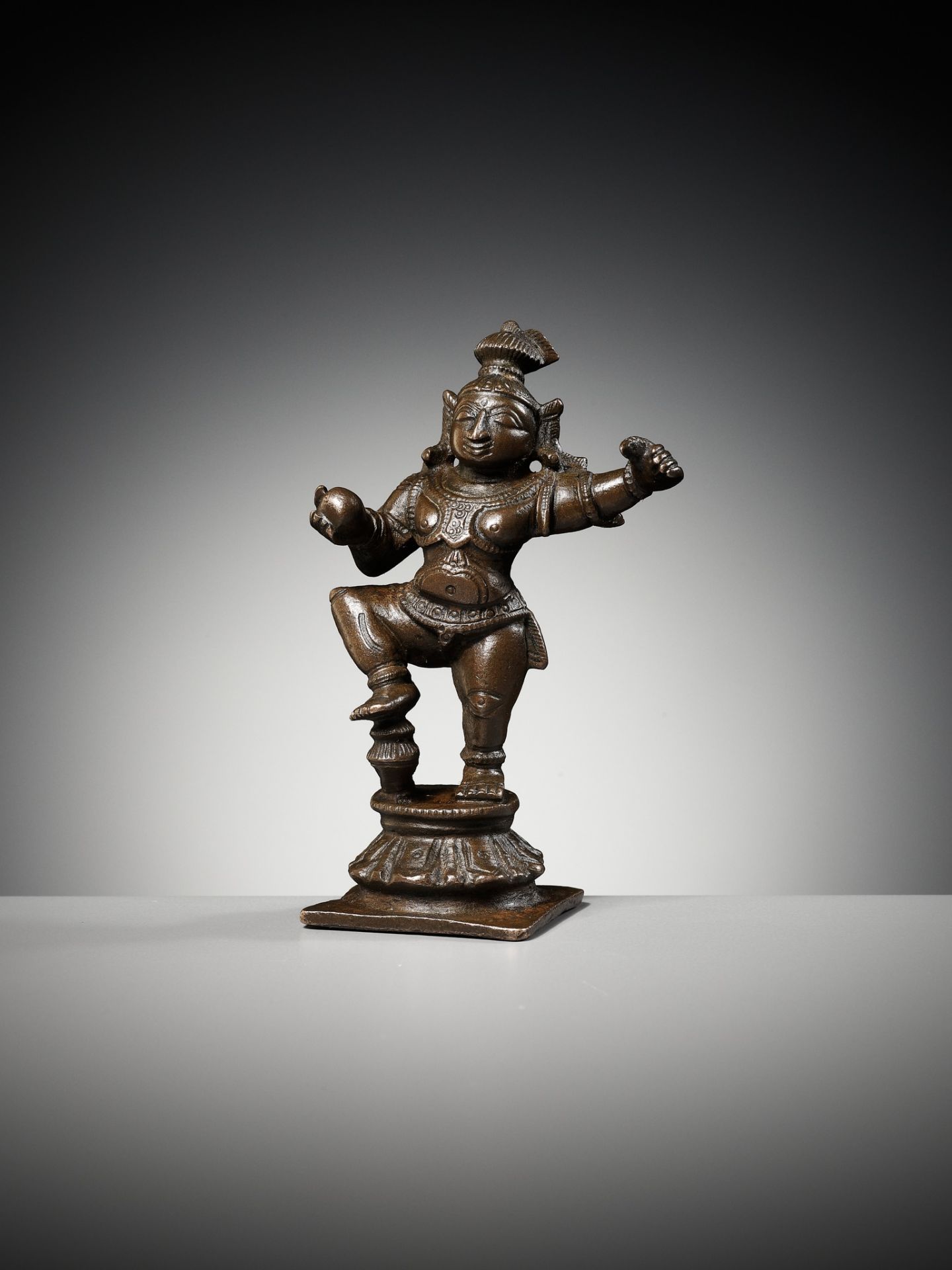 A COPPER ALLOY FIGURE OF DANCING KRISHNA, SOUTH INDIA, 17TH-18TH CENTURY - Image 12 of 13