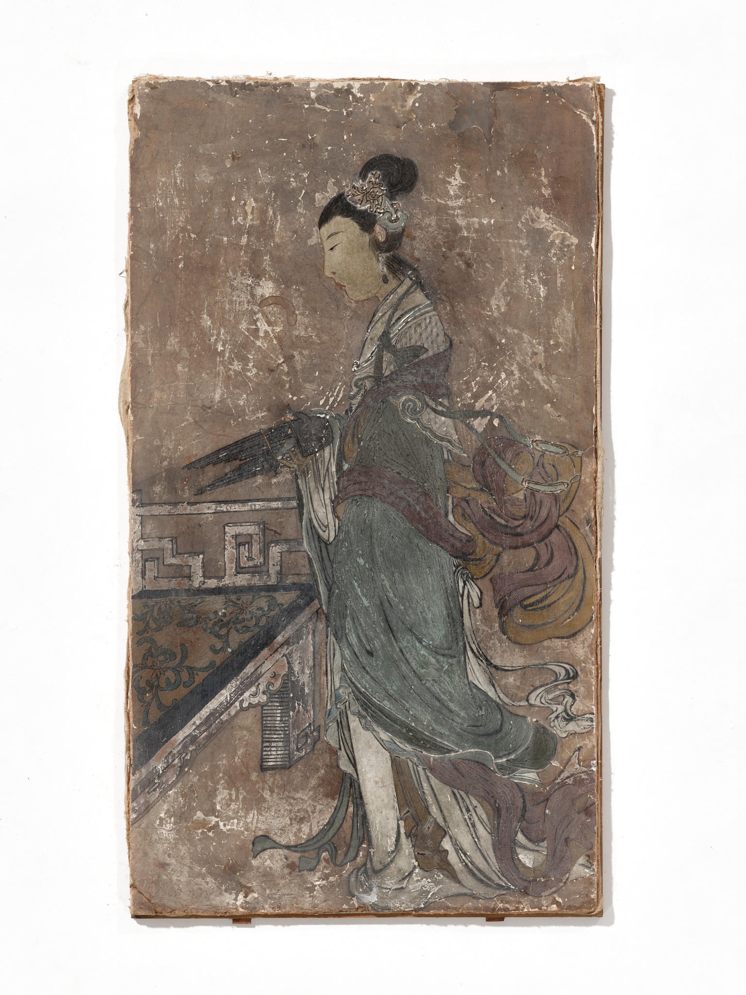 A POLYCHROME STUCCO FRESCO FRAGMENT DEPICTING A CELESTIAL MAIDEN, YUAN TO MING DYNASTY - Image 3 of 10