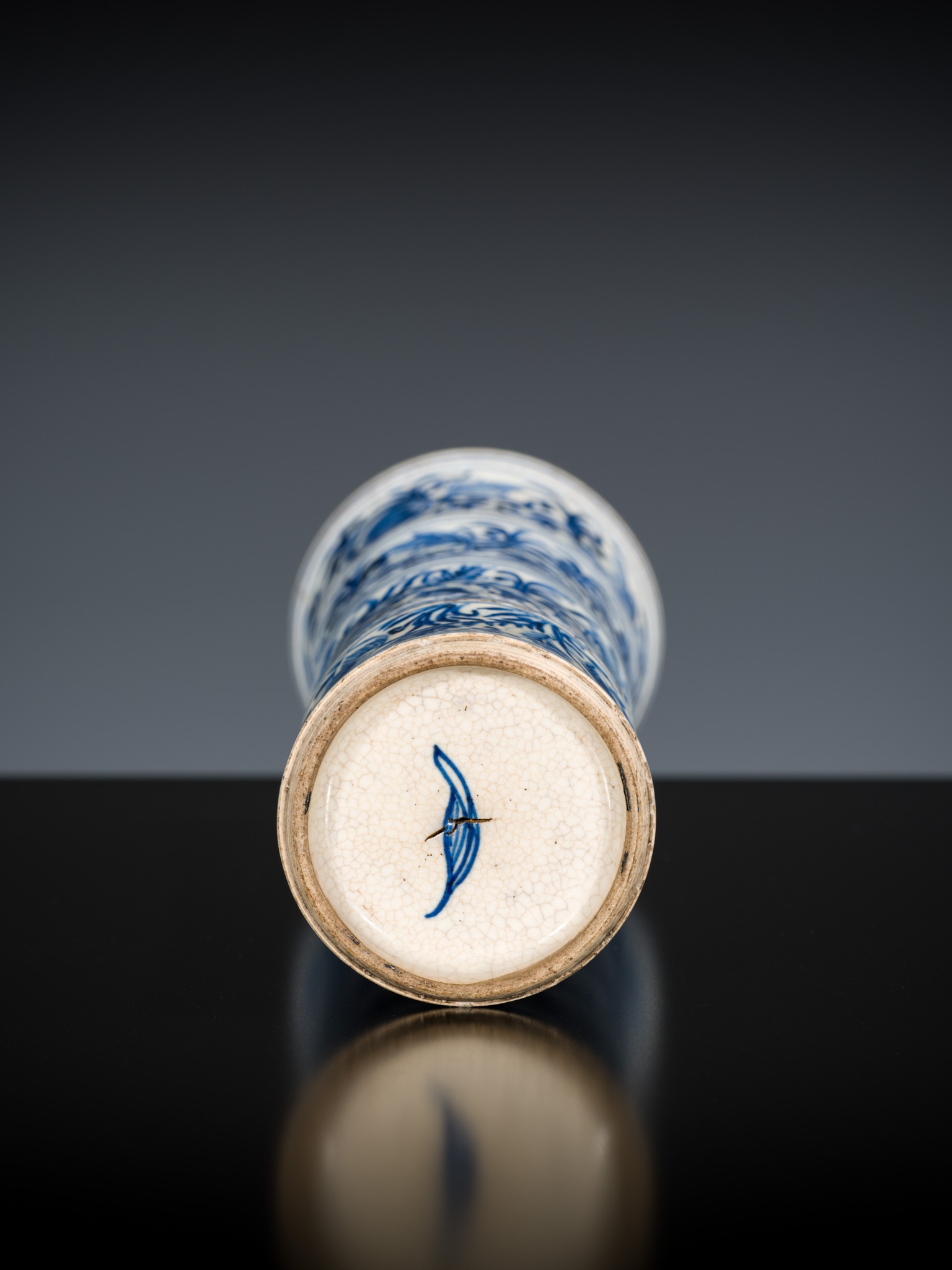 A BLUE AND WHITE 'BAMBOO' BEAKER VASE, KANGXI PERIOD - Image 7 of 7