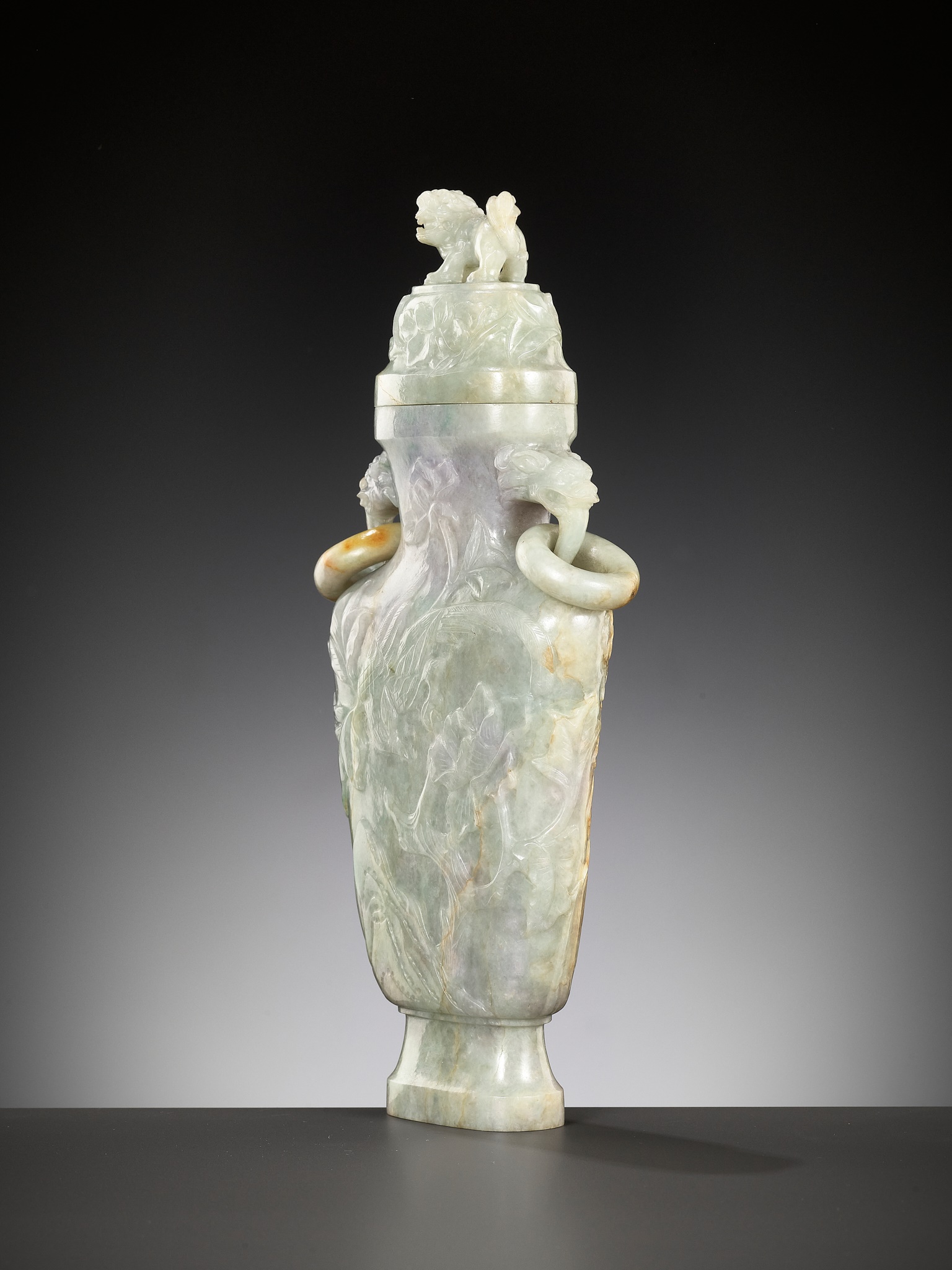 A JADEITE BALUSTER VASE AND COVER, LATE QING DYNASTY TO REPUBLIC PERIOD - Image 8 of 12