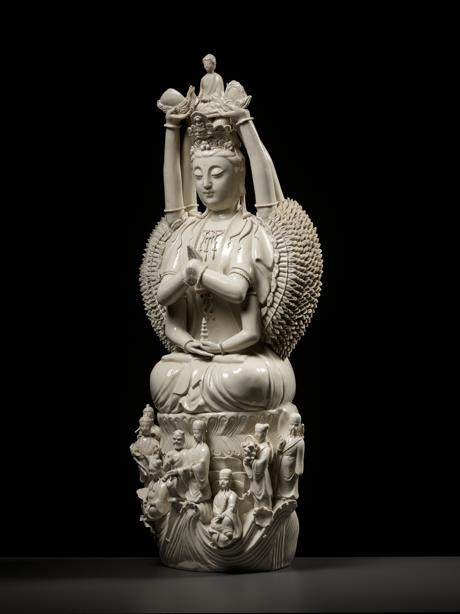 A LARGE DEHUA FIGURE OF THE THOUSAND-ARMED GUANYIN AND THE EIGHT IMMORTALS, LATE QING DYNASTY - Image 12 of 22