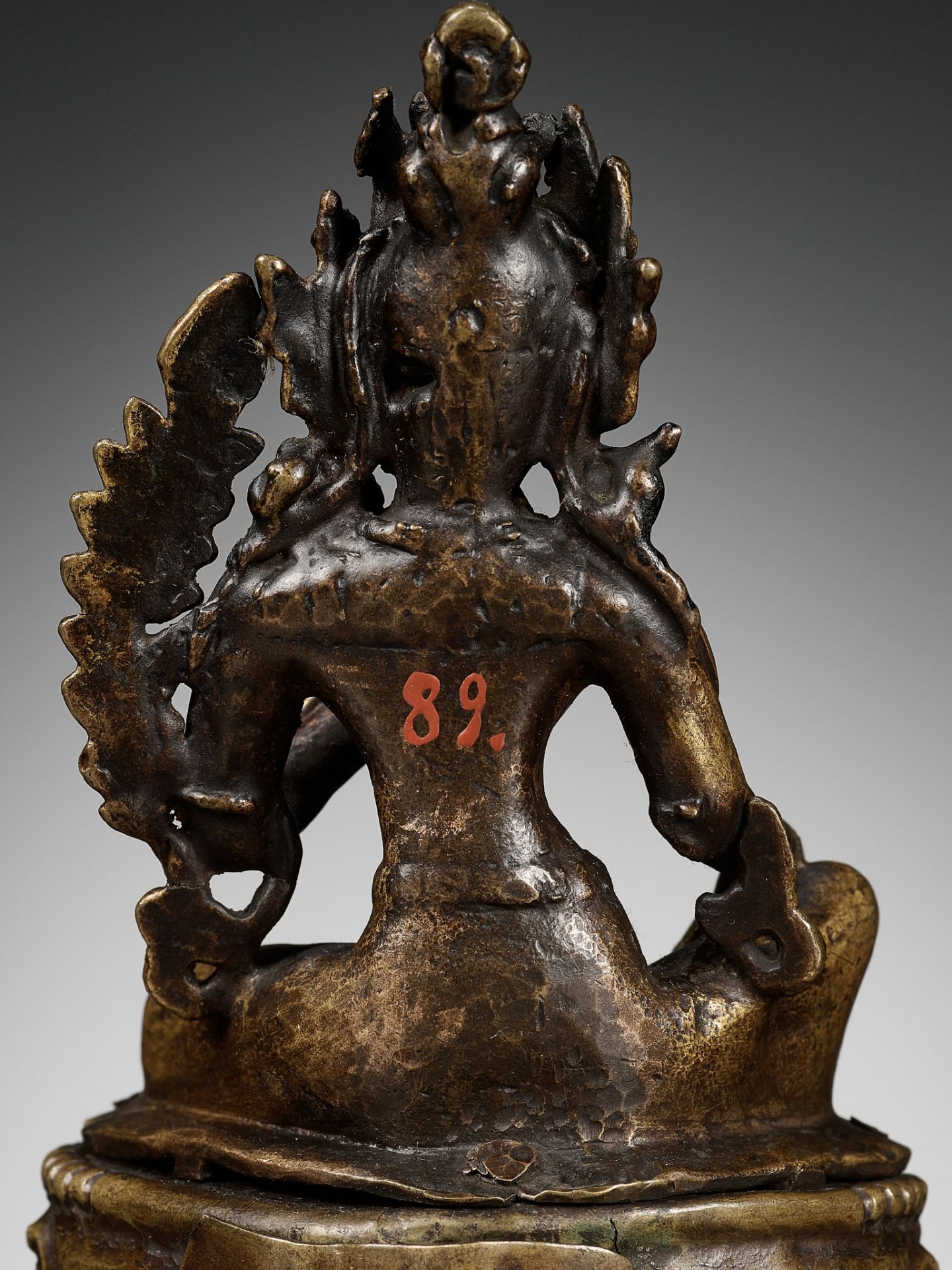 A GILT COPPER REPOUSSE FIGURE OF TARA, NEPAL, 18TH-19TH CENTURY - Image 14 of 15