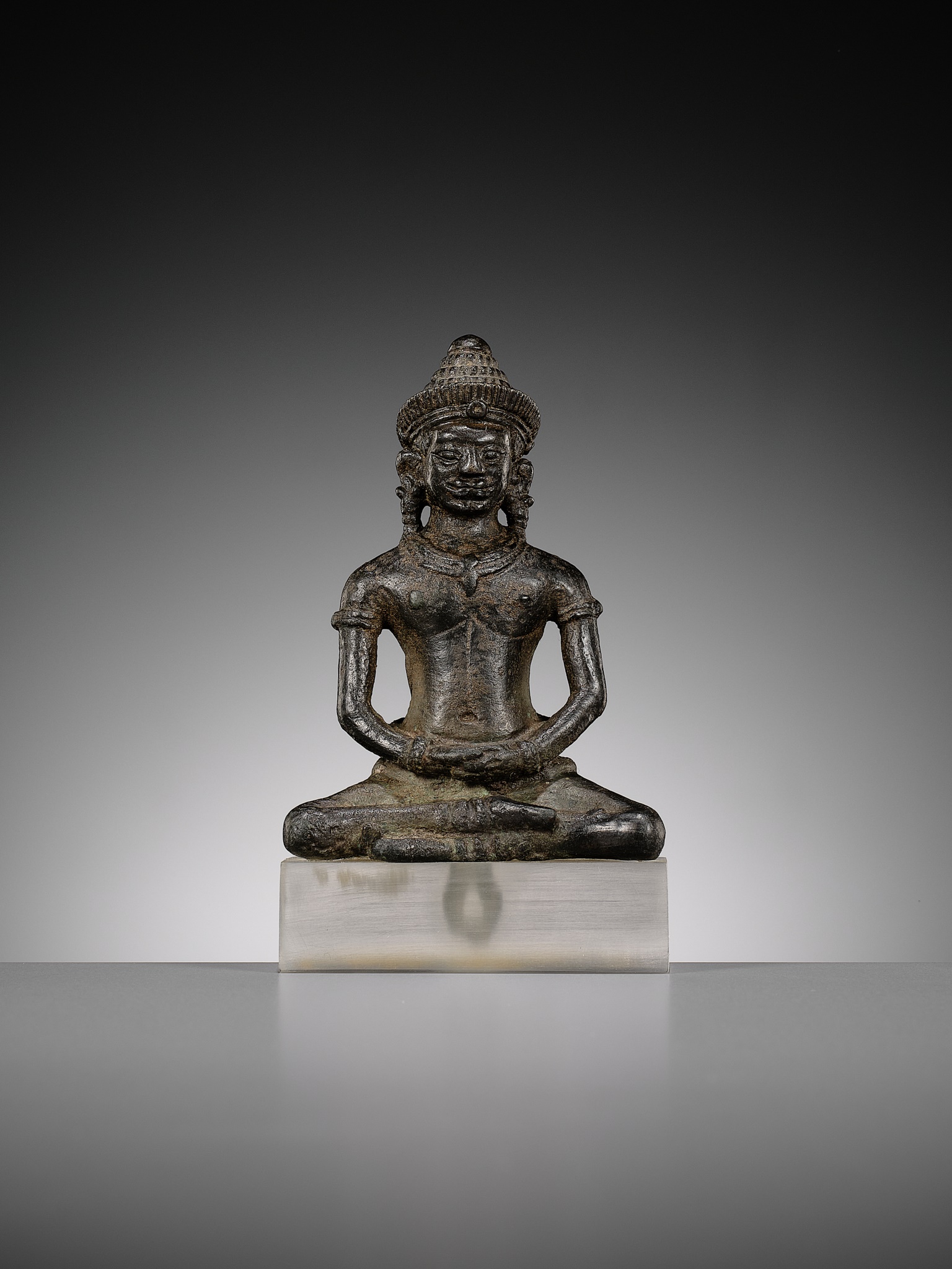 A BRONZE FIGURE OF BUDDHA, ANGKOR PERIOD, KHMER EMPIRE, 12TH CENTURY - Image 3 of 9