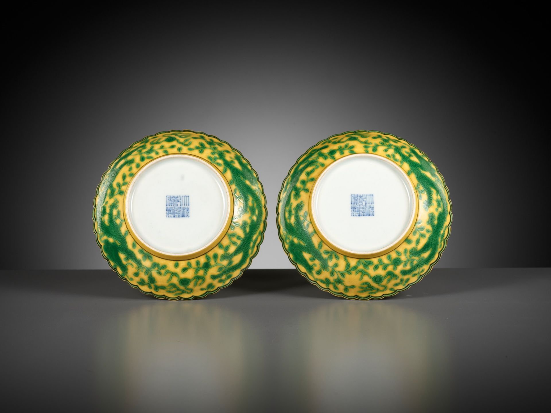 A PAIR OF YELLOW-GROUND AND GREEN-ENAMELLED 'DRAGON' DISHES, QIANLONG MARK AND OF THE PERIOD - Image 2 of 18