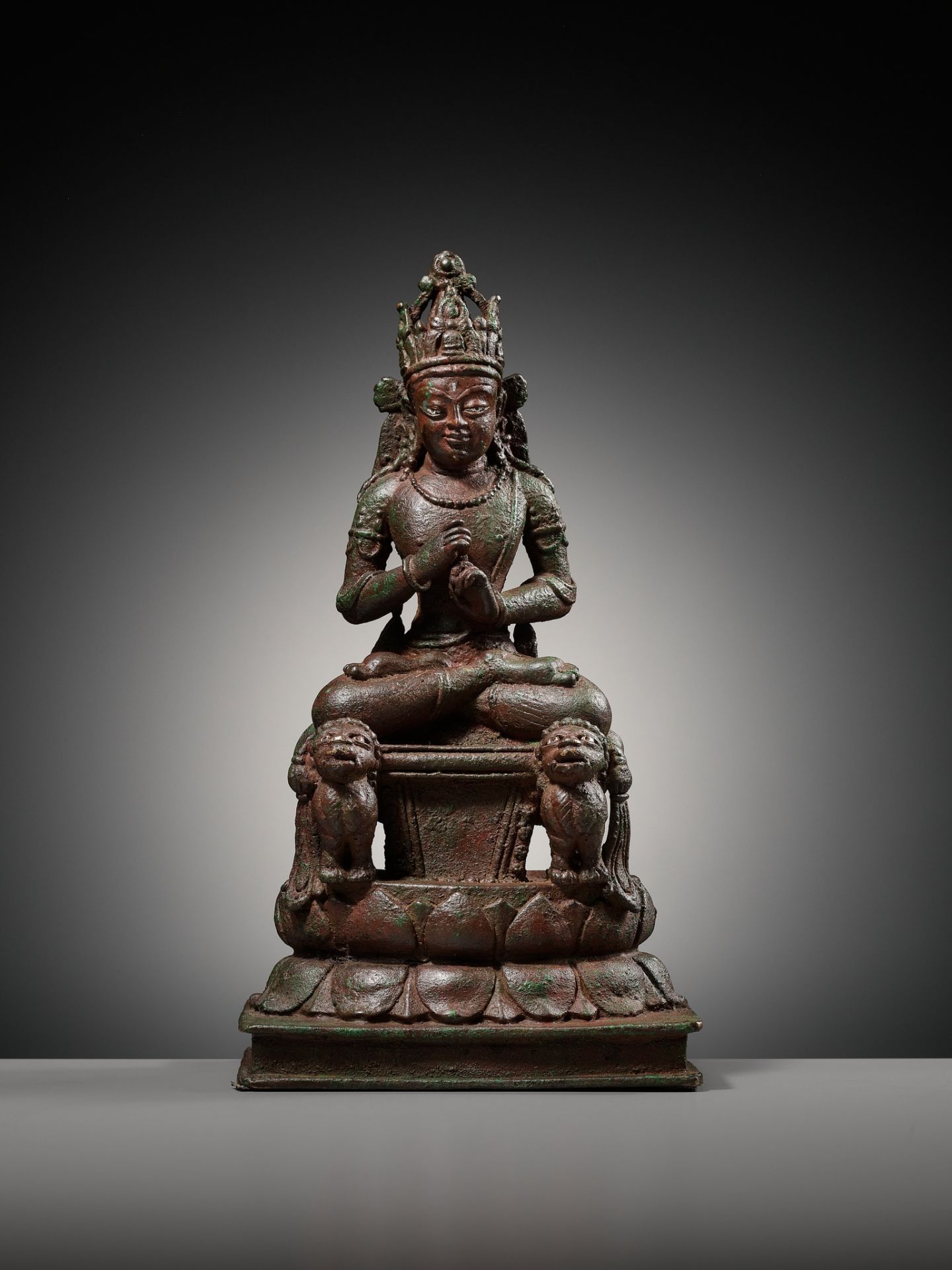 A SILVER-INLAID BRONZE FIGURE OF BUDDHA VAIROCANA, SWAT-VALLEY, 7TH-8TH CENTURY - Image 16 of 17