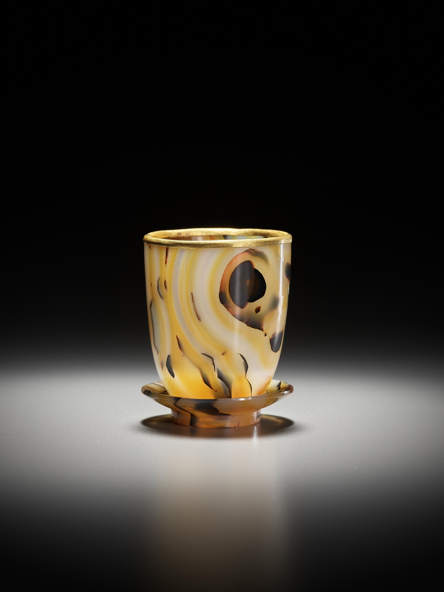 AN AGATE CUP AND MATCHING CUP STAND, YONGZHENG PERIOD - Image 2 of 13