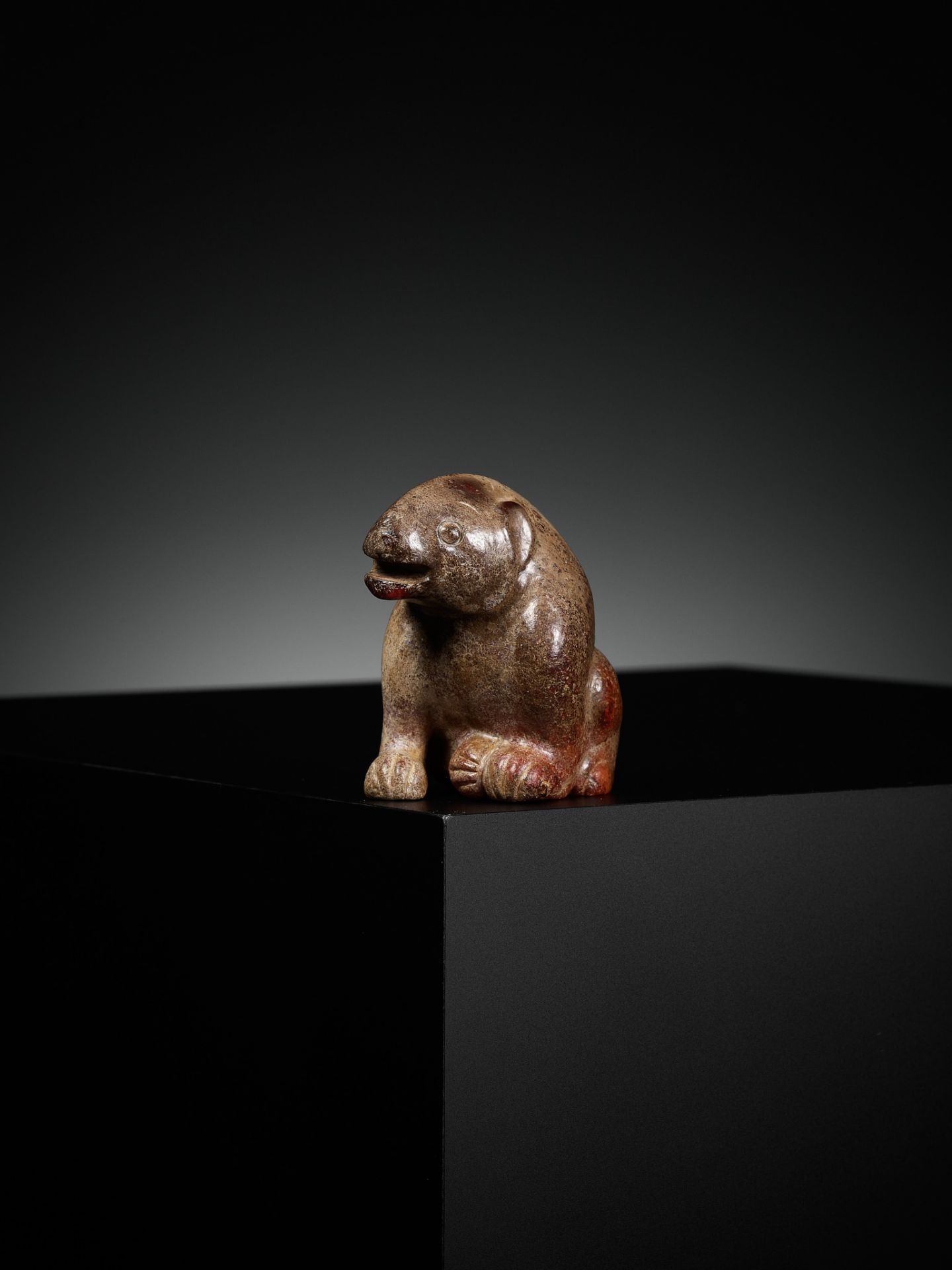 AN EXCEPTIONAL YELLOW JADE FIGURE OF A BEAR, HUANGXIONG, HAN DYNASTY, CHINA, 202 BC - 220 AD - Bild 11 aus 19