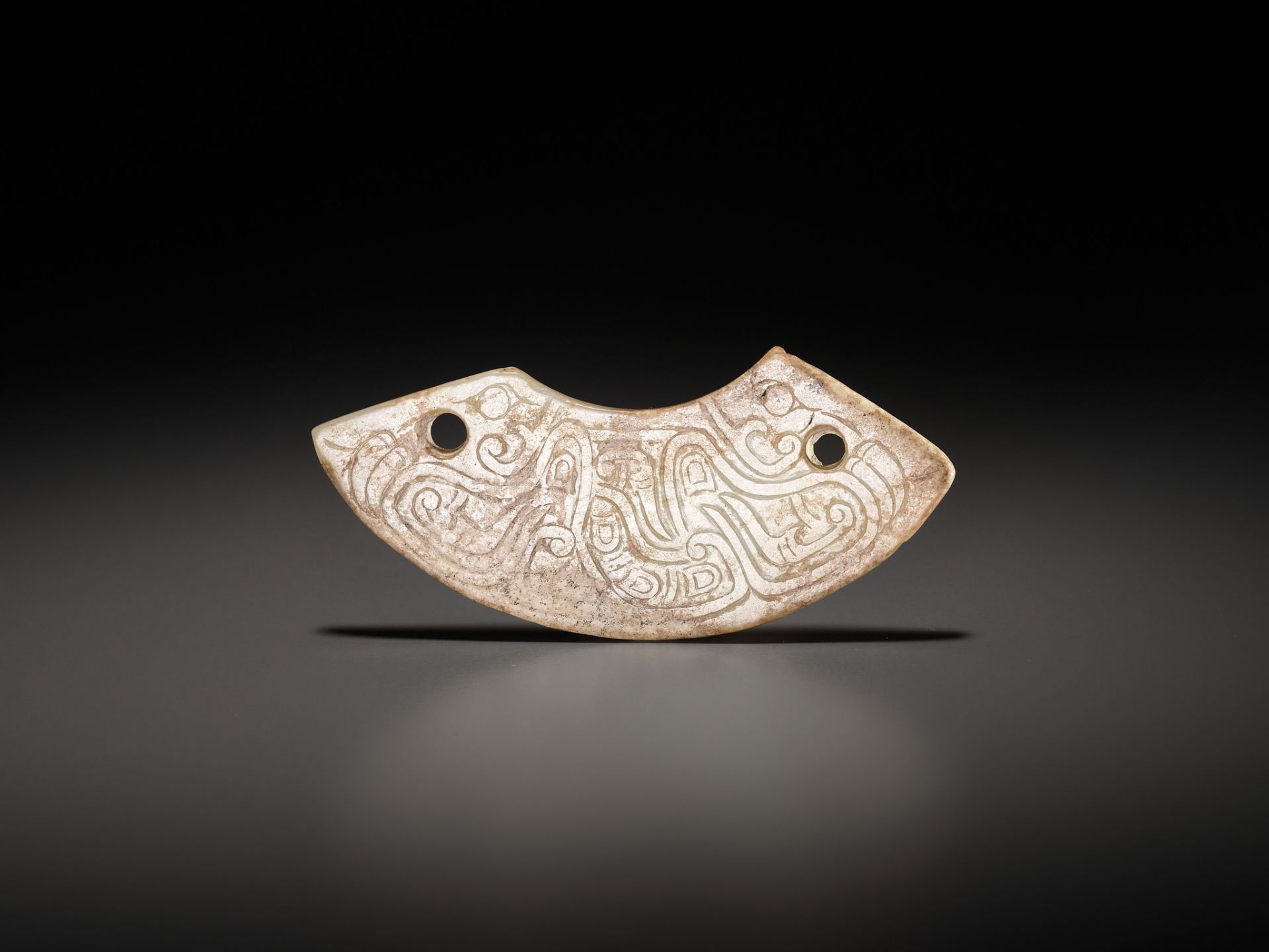 A JADE 'DRAGON' PENDANT, HUANG, WESTERN ZHOU DYNASTY - Image 10 of 16