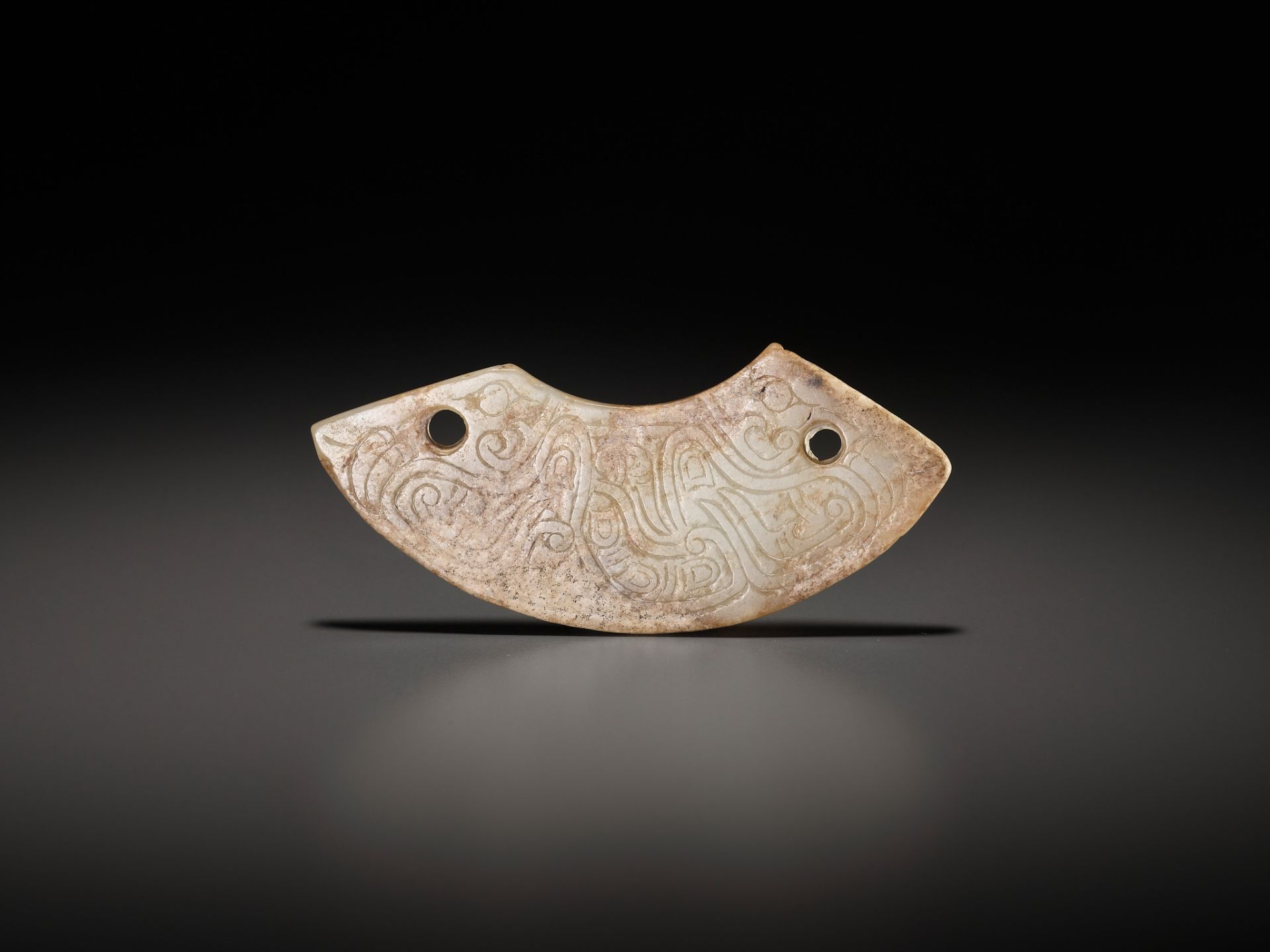 A JADE 'DRAGON' PENDANT, HUANG, WESTERN ZHOU DYNASTY - Image 9 of 16