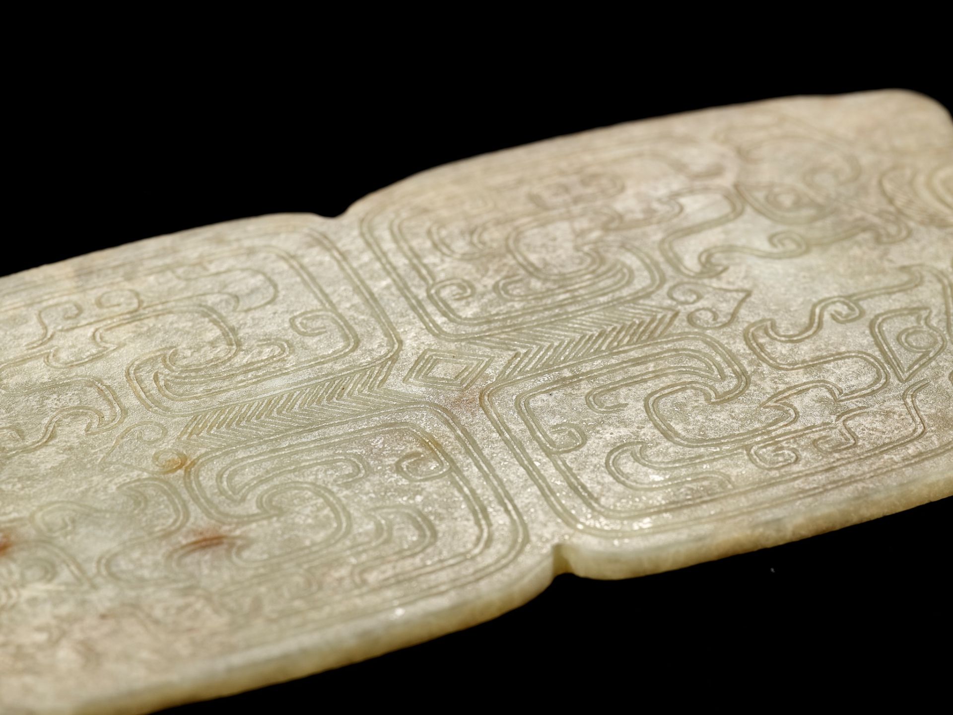 AN IMPORTANT YELLOW JADE 'DOUBLE-BEAR' ORNAMENTAL SEAL AND RITUAL PLAQUE, SPRING AND AUTUMN PERIOD, - Image 23 of 26
