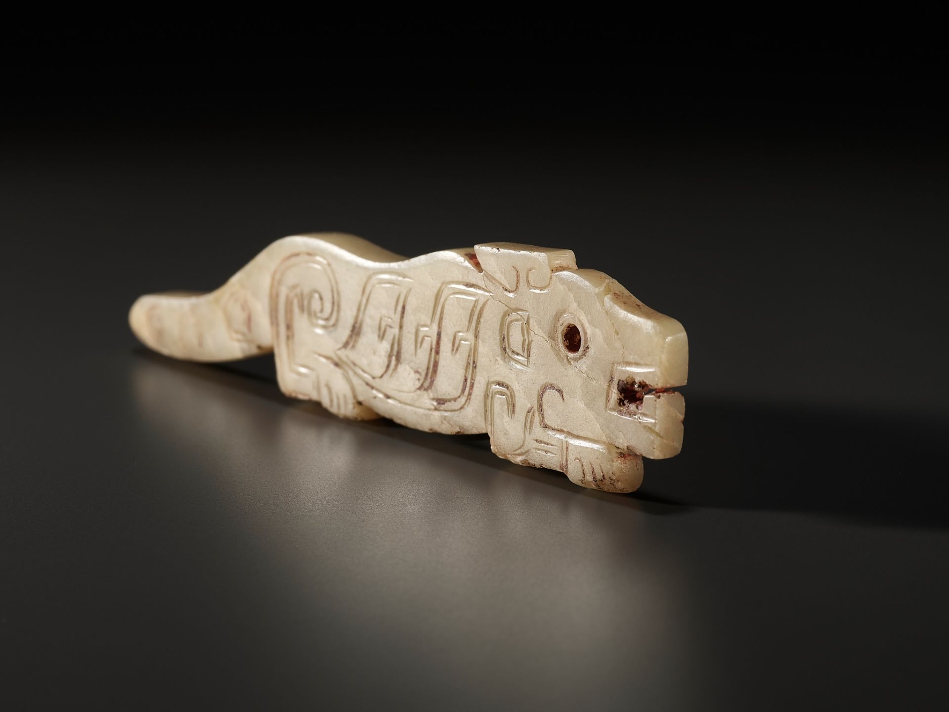 A YELLOW JADE 'TIGER' PENDANT, LATE SHANG TO WESTERN ZHOU DYNASTY - Bild 12 aus 15