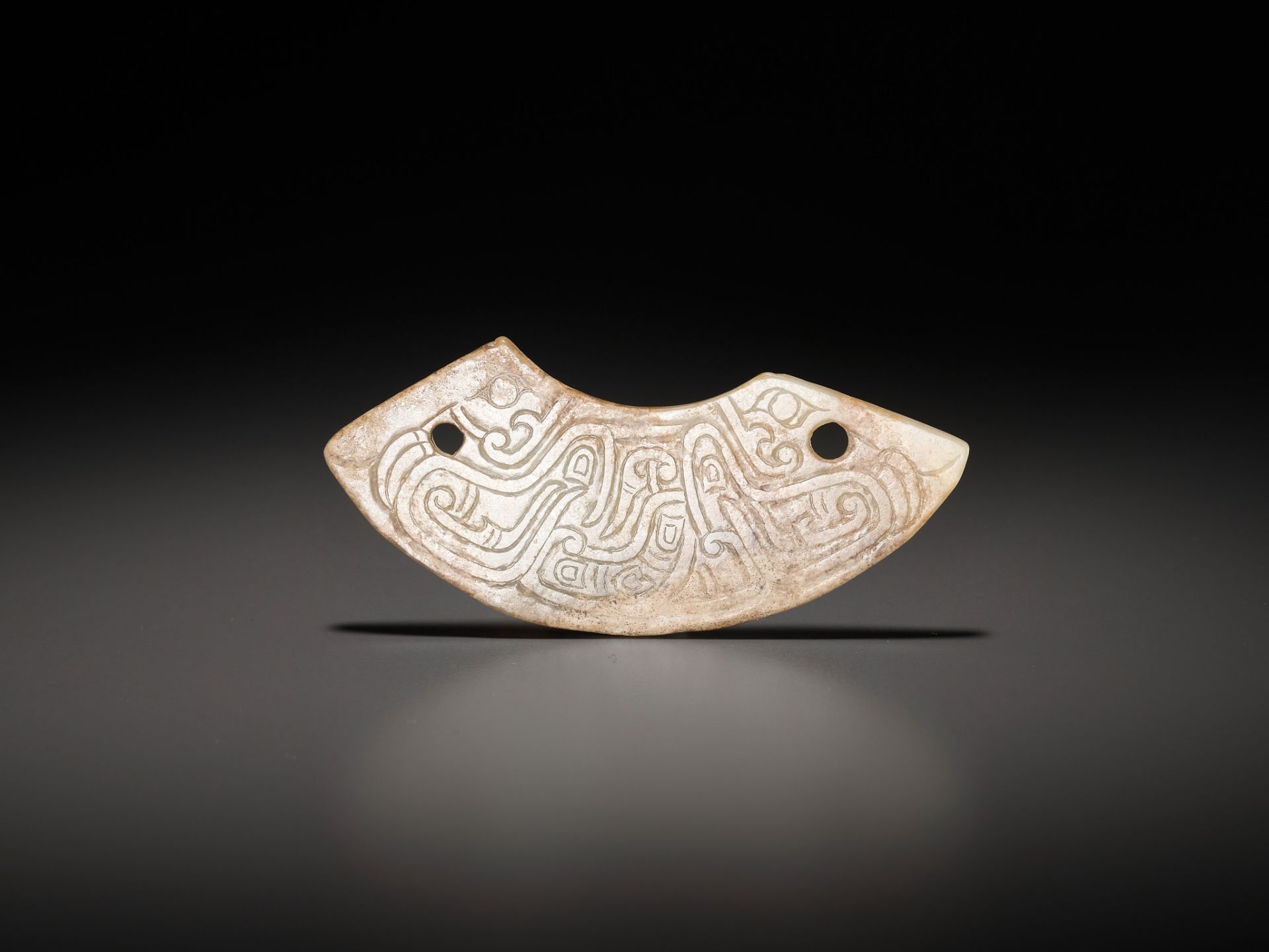 A JADE 'DRAGON' PENDANT, HUANG, WESTERN ZHOU DYNASTY - Image 7 of 16