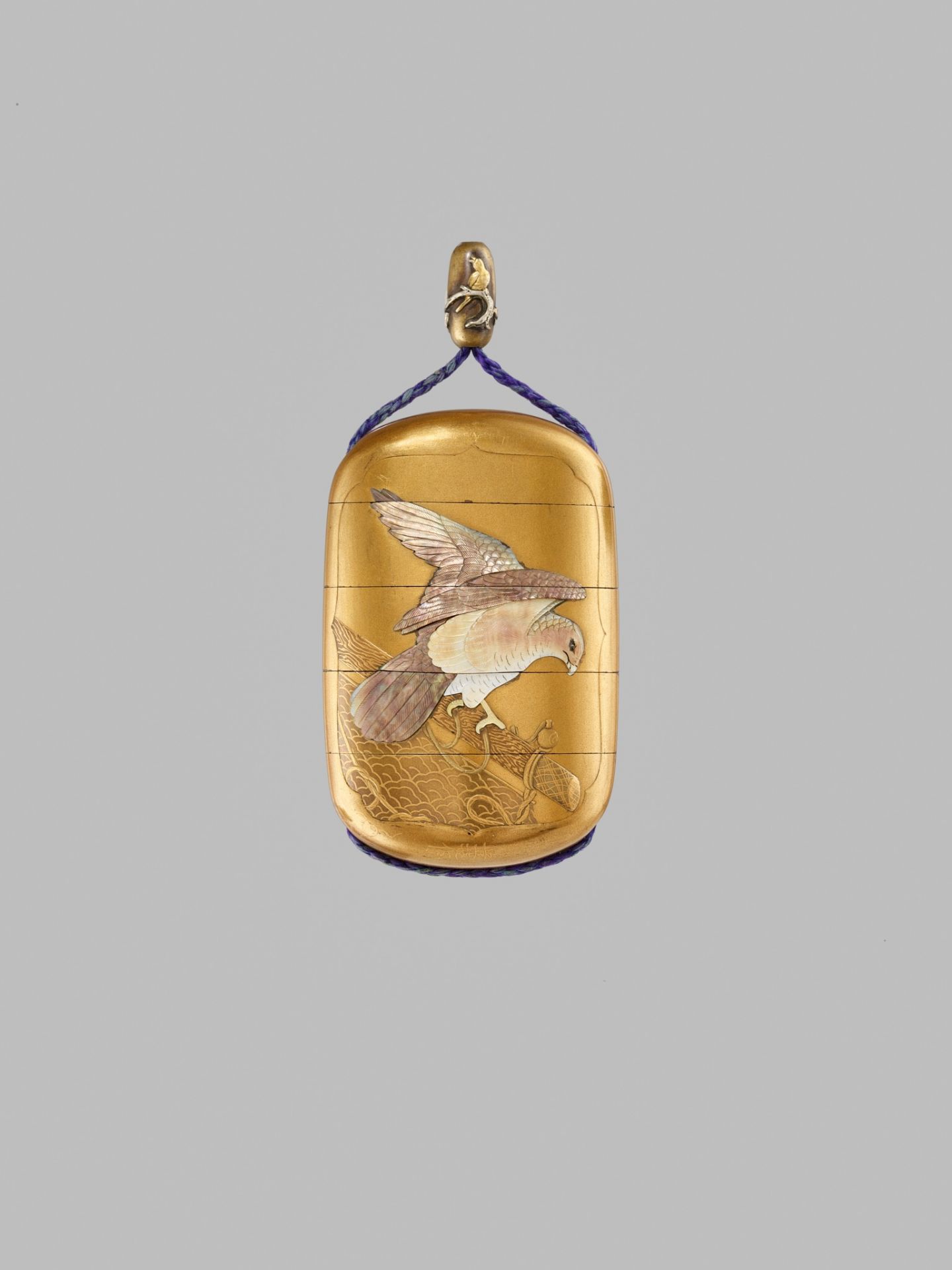 HOYU: A FINE SHIBAYAMA INLAID GOLD LACQUER FOUR-CASE INRO WITH HAWKS - Image 6 of 9