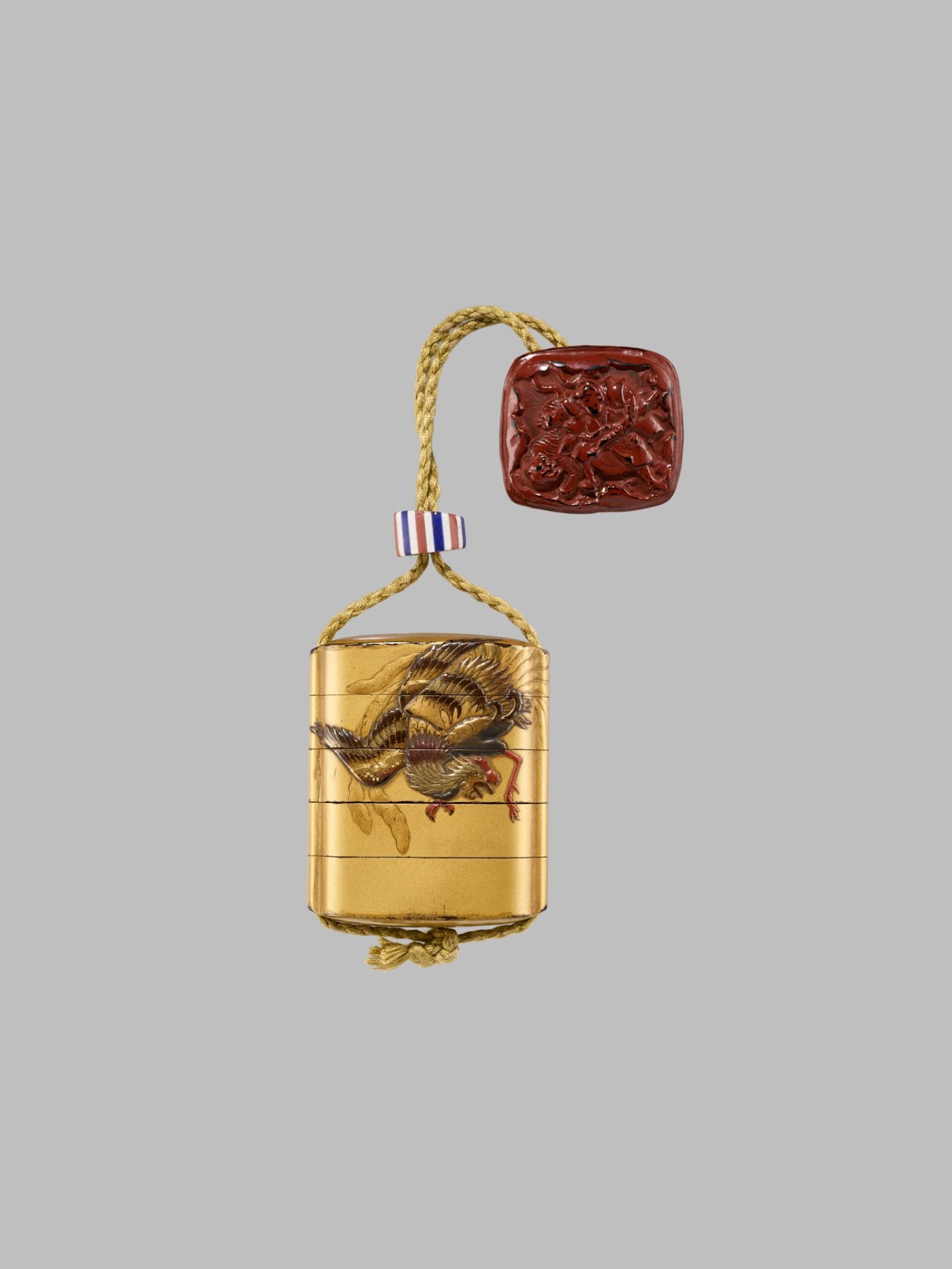 A GOLD LACQUER FOUR-CASE INRO DEPICTING A KIRIN AND HO-O BIRD - Bild 2 aus 5