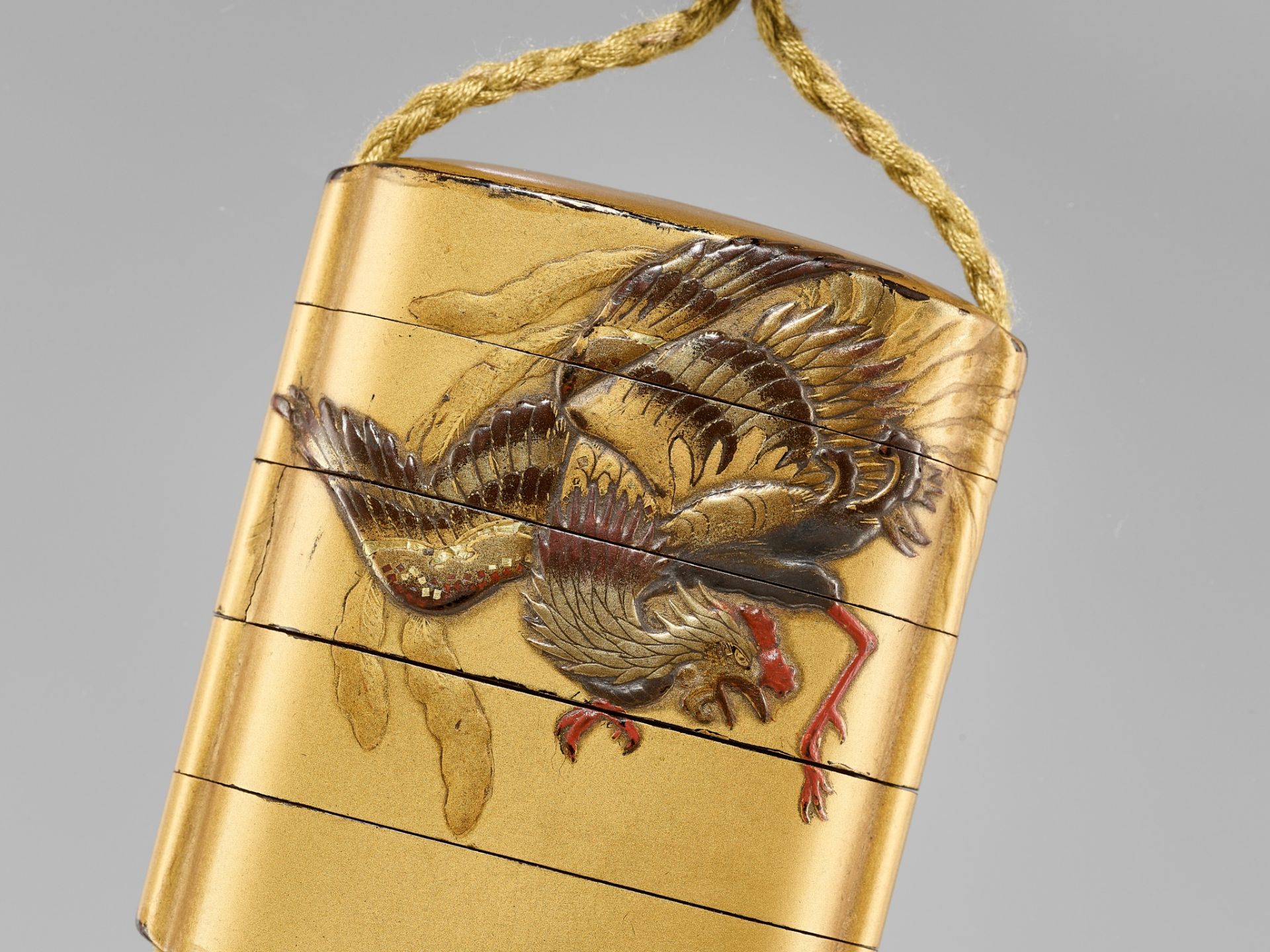 A GOLD LACQUER FOUR-CASE INRO DEPICTING A KIRIN AND HO-O BIRD - Bild 4 aus 5