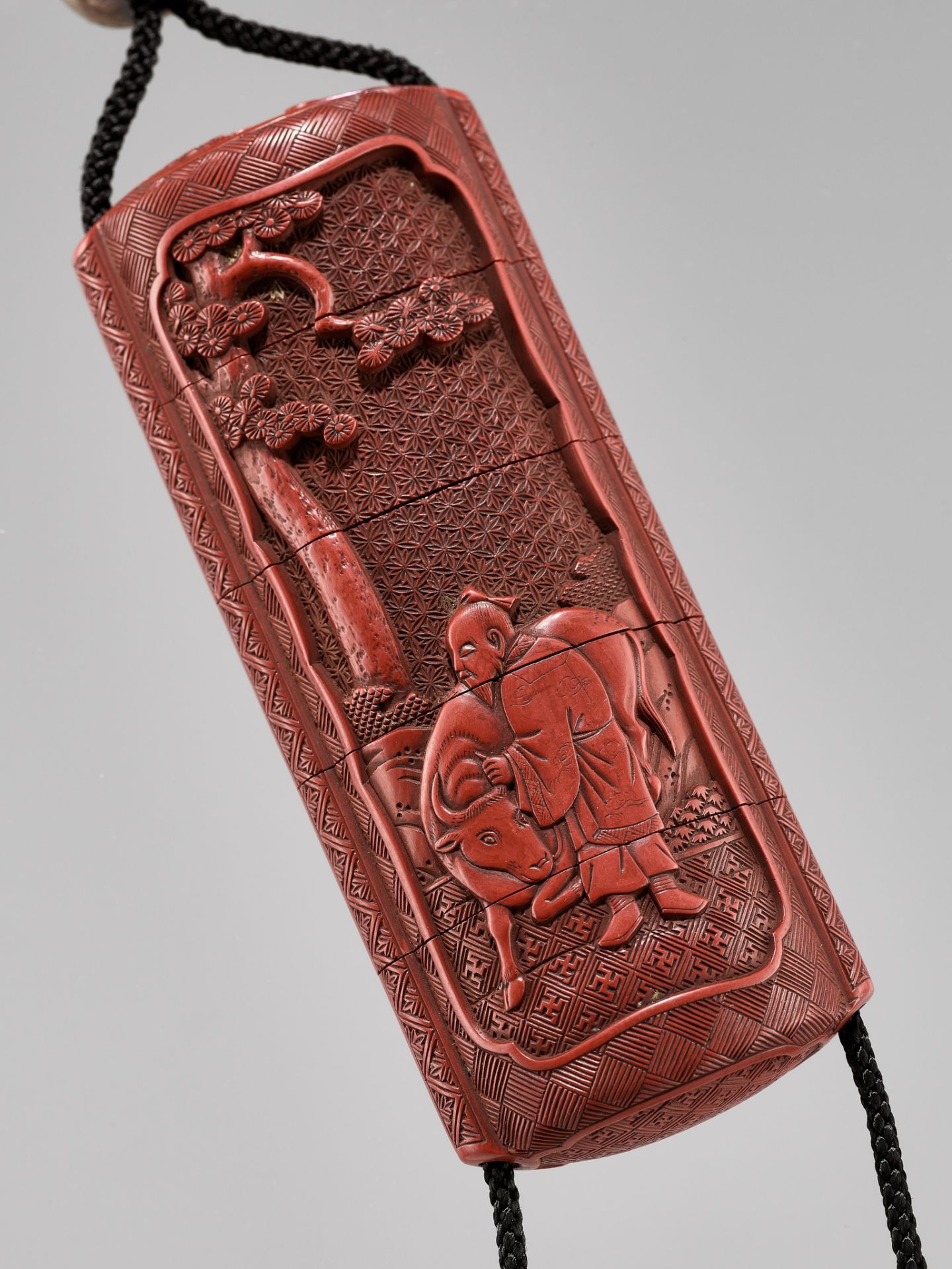 A TSUISHU LACQUER FOUR-CASE INRO DEPICTING KYOYU AND SOFU, WITH EN SUITE NETSUKE AND OJIME - Image 3 of 9