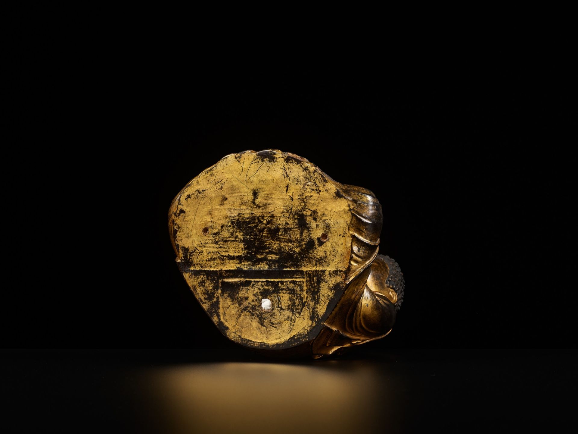 A GILT LACQUERED WOOD FIGURE OF AMIDA NYORAI, EDO - Bild 11 aus 12