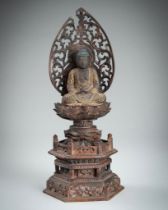 A WOOD FIGURE OF AMIDA NYORAI, 19TH CENTURY