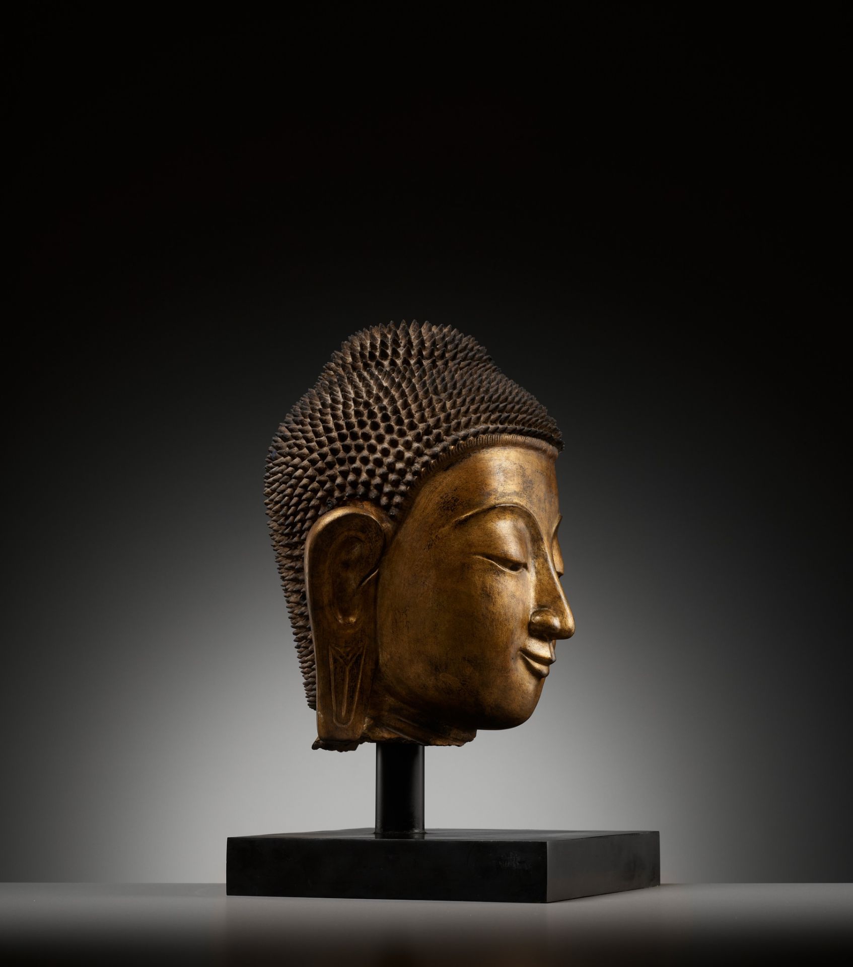 A LARGE GILT DRY LACQUER HEAD OF BUDDHA, SHAN STYLE, BURMA, 19TH CENTURY - Image 10 of 10