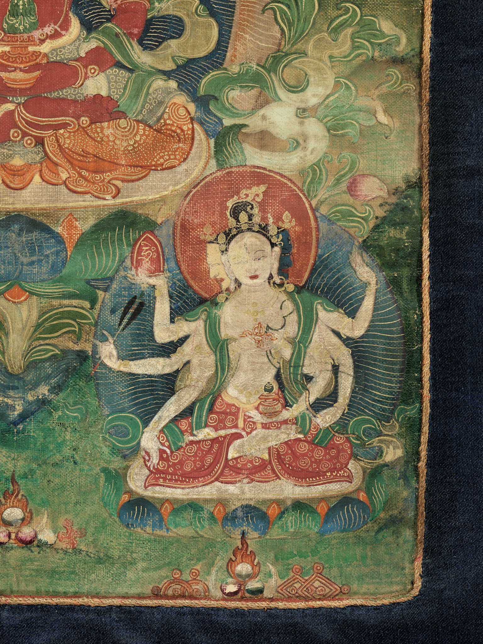 A THANGKA OF RED AMITAYUS, TIBET, 18TH CENTURY - Image 8 of 10