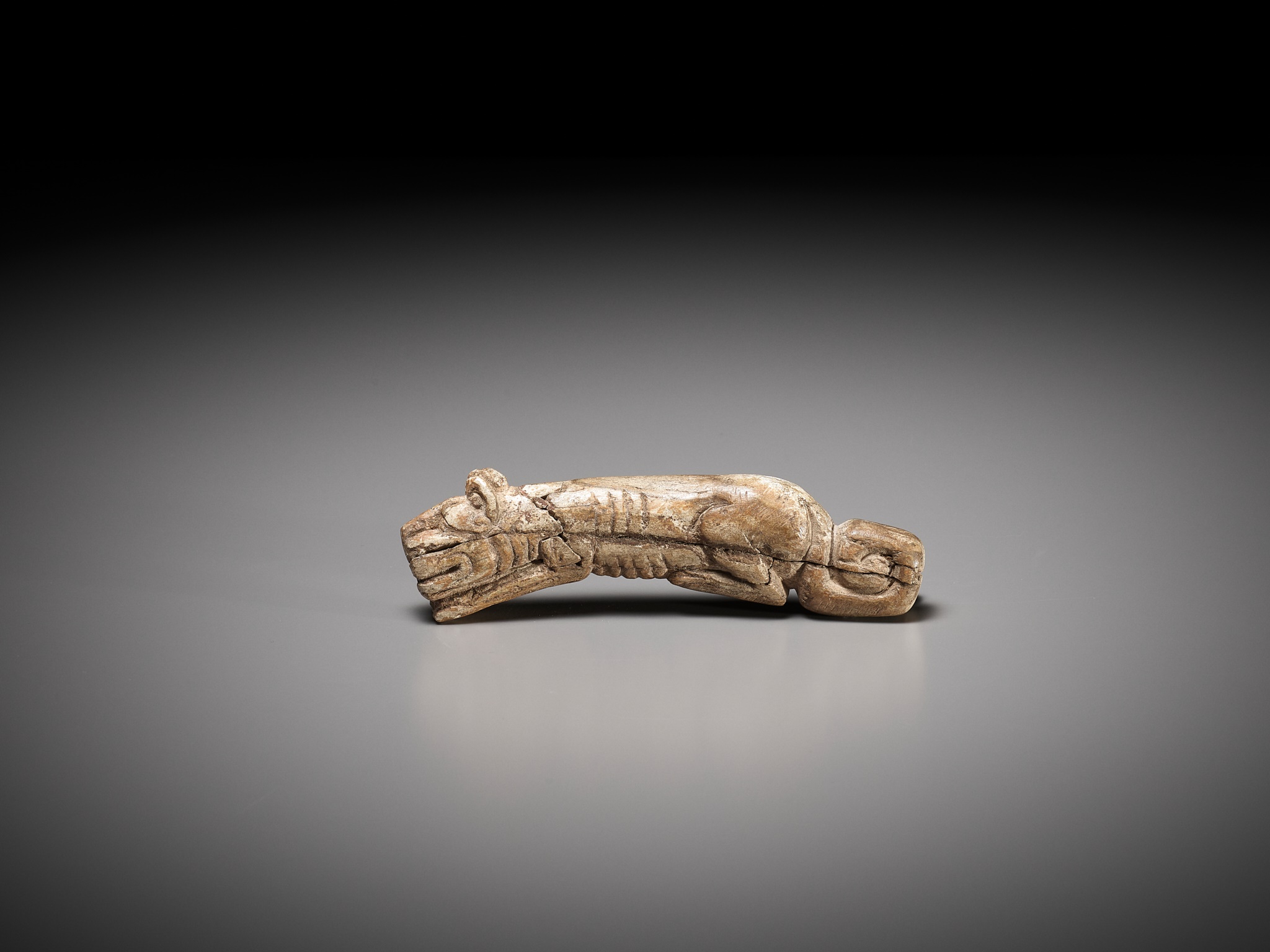 A RARE CARVED BONE FIGURE OF A TIGER, SHANG DYNASTY - Image 9 of 18