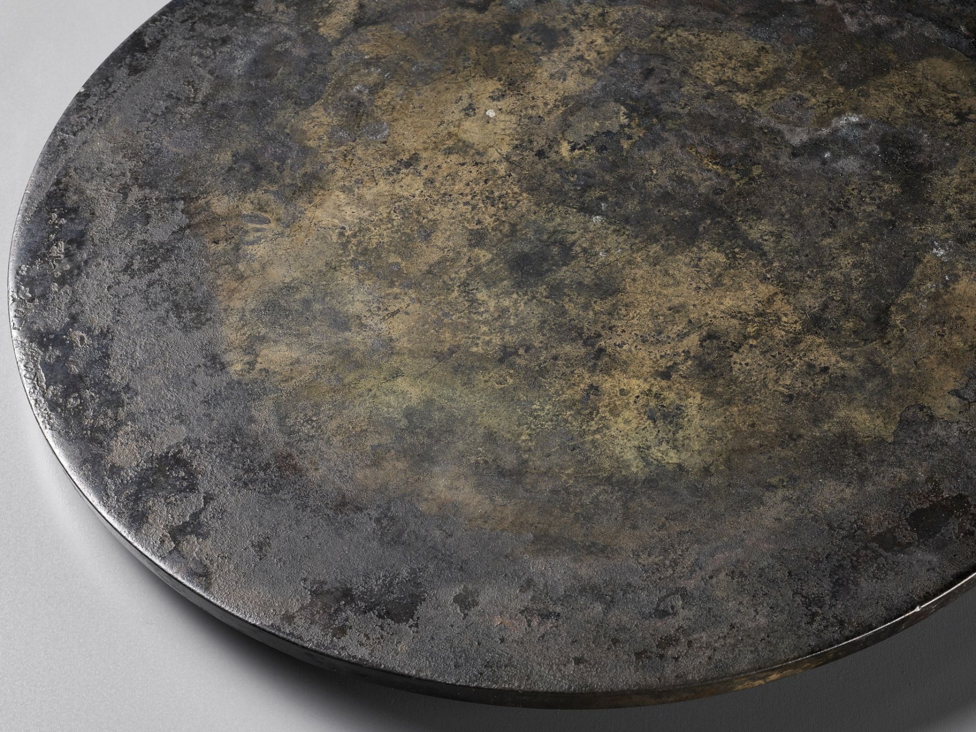 A LARGE BRONZE MIRROR WITH A 37-CHARACTER INSCRIPTION, HAN DYNASTY, CHINA, 206 BC-220 AD - Image 10 of 16