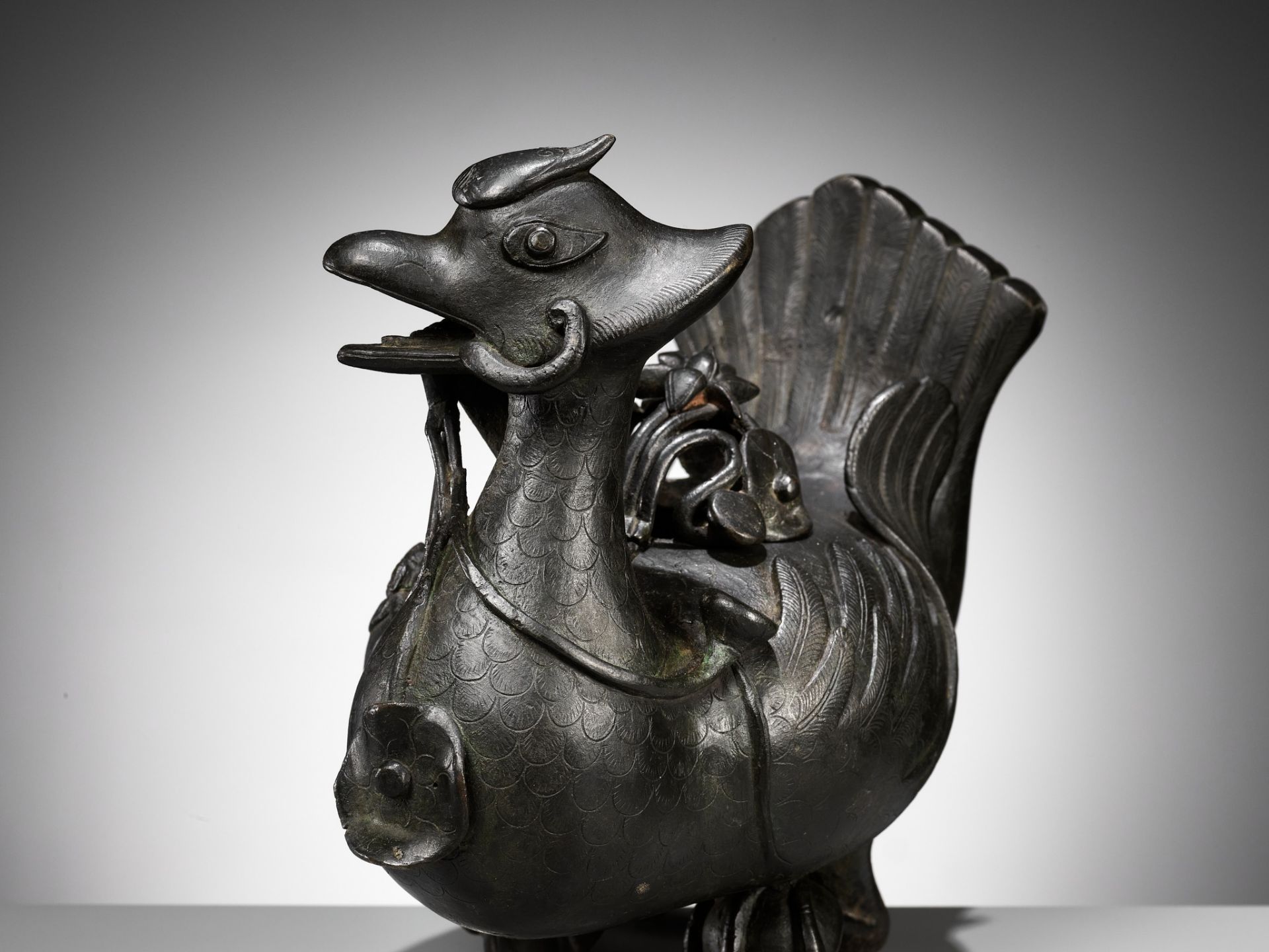 A MASSIVE BRONZE 'MANDARIN DUCK' CENSER AND COVER, MING DYNASTY - Image 2 of 11