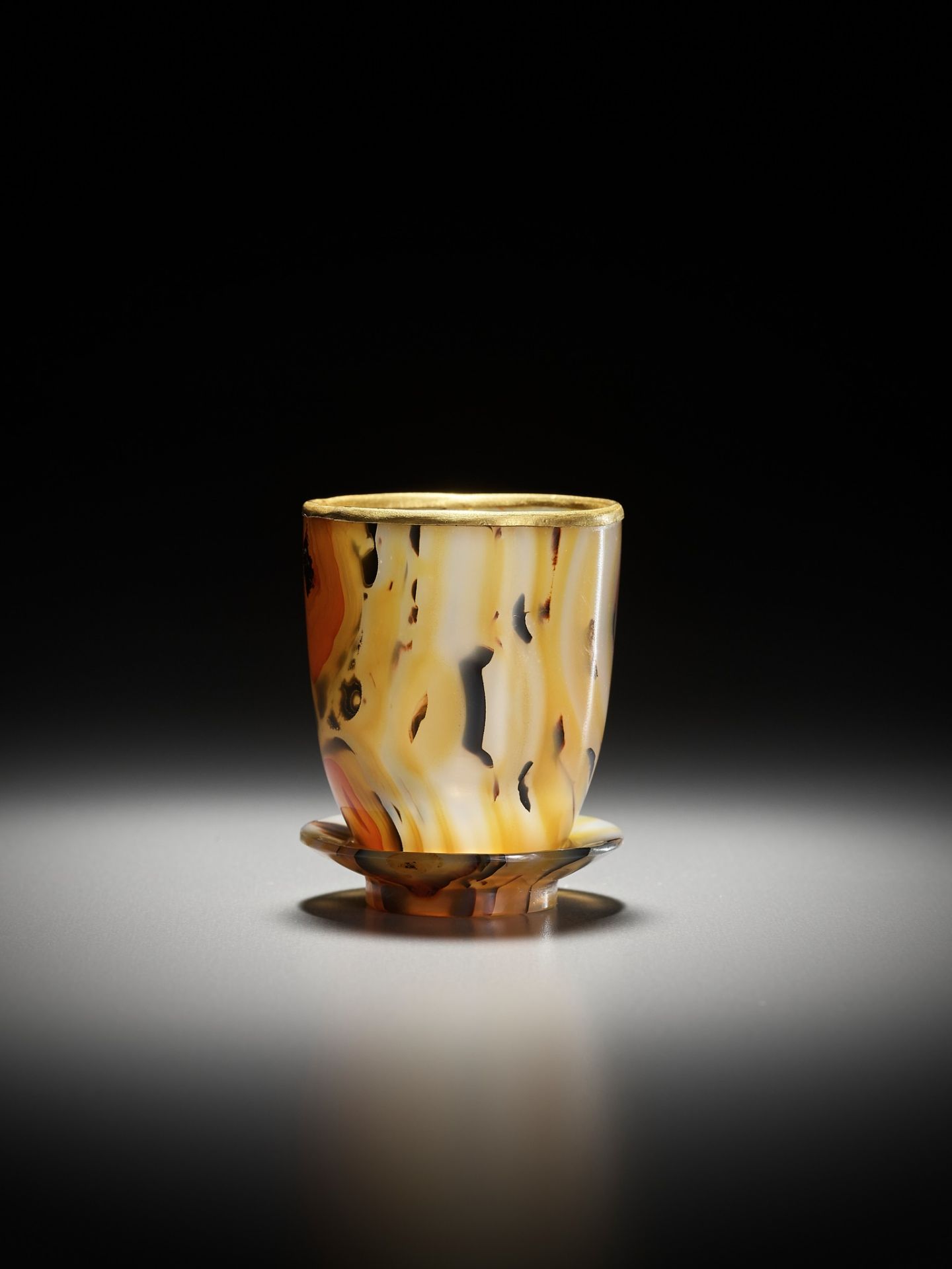 AN AGATE CUP AND MATCHING CUP STAND, YONGZHENG PERIOD - Image 3 of 14
