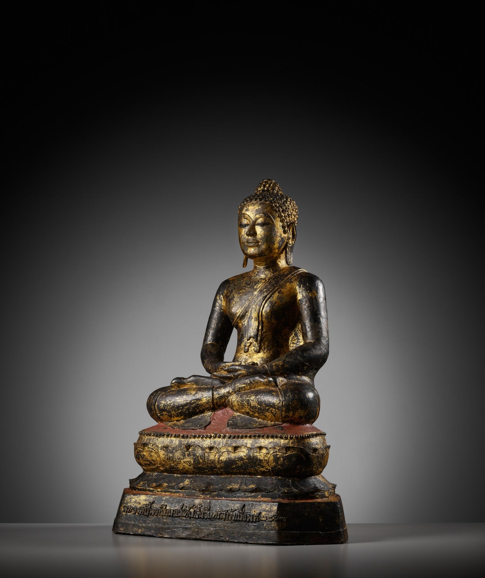 A GILT LACQUERED BRONZE FIGURE OF BUDDHA SHAKYAMUNI, RATTANAKOSIN PERIOD - Image 6 of 12