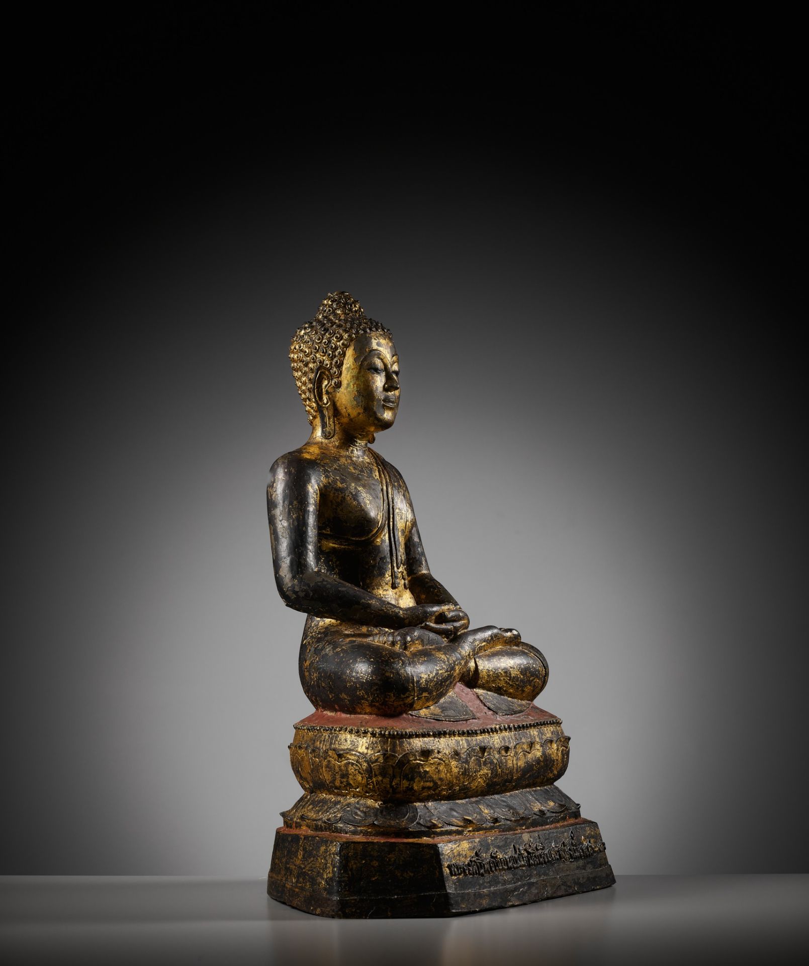 A GILT LACQUERED BRONZE FIGURE OF BUDDHA SHAKYAMUNI, RATTANAKOSIN PERIOD - Image 9 of 12